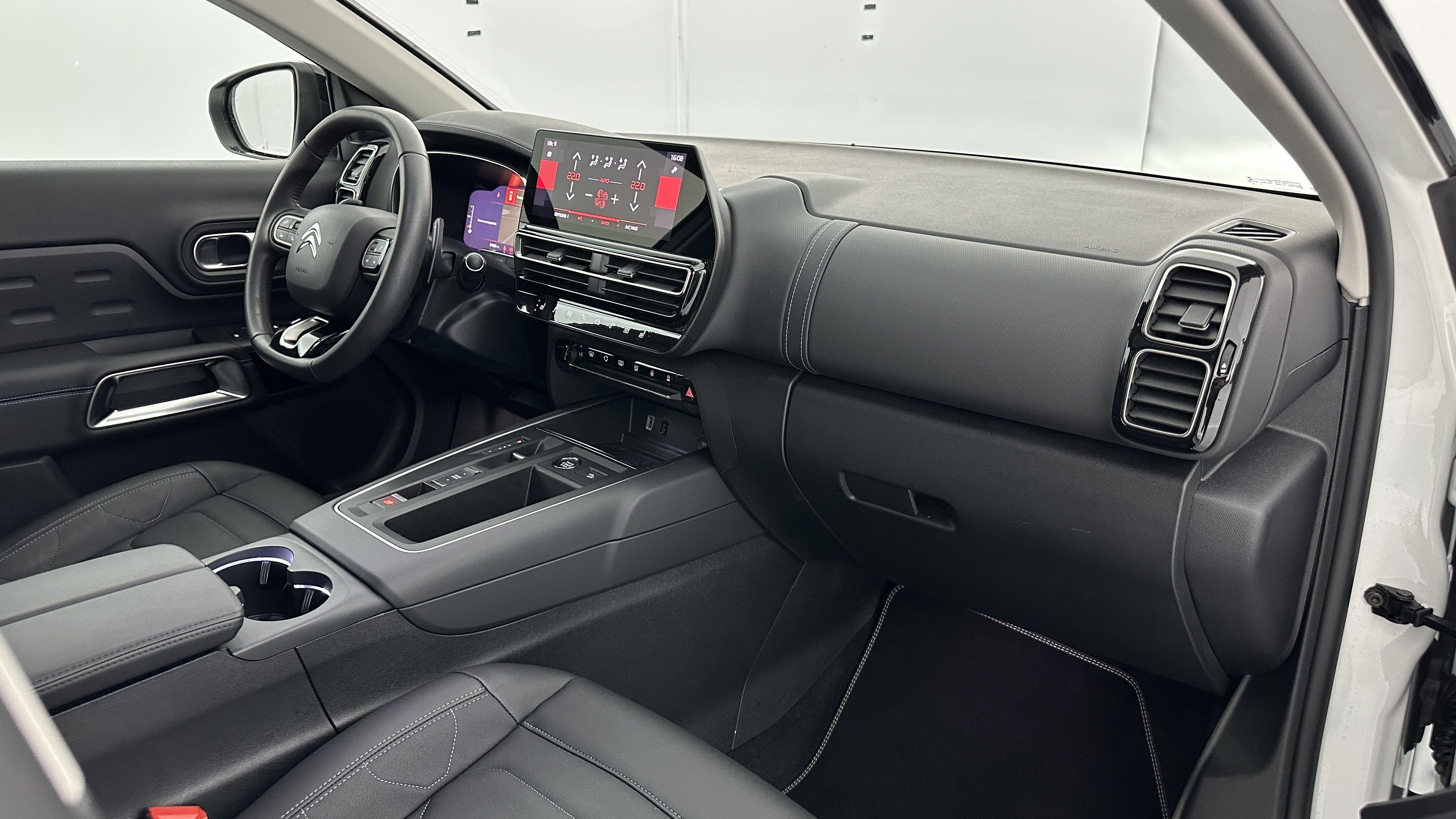 CITROEN C5 Aircross — photo 8