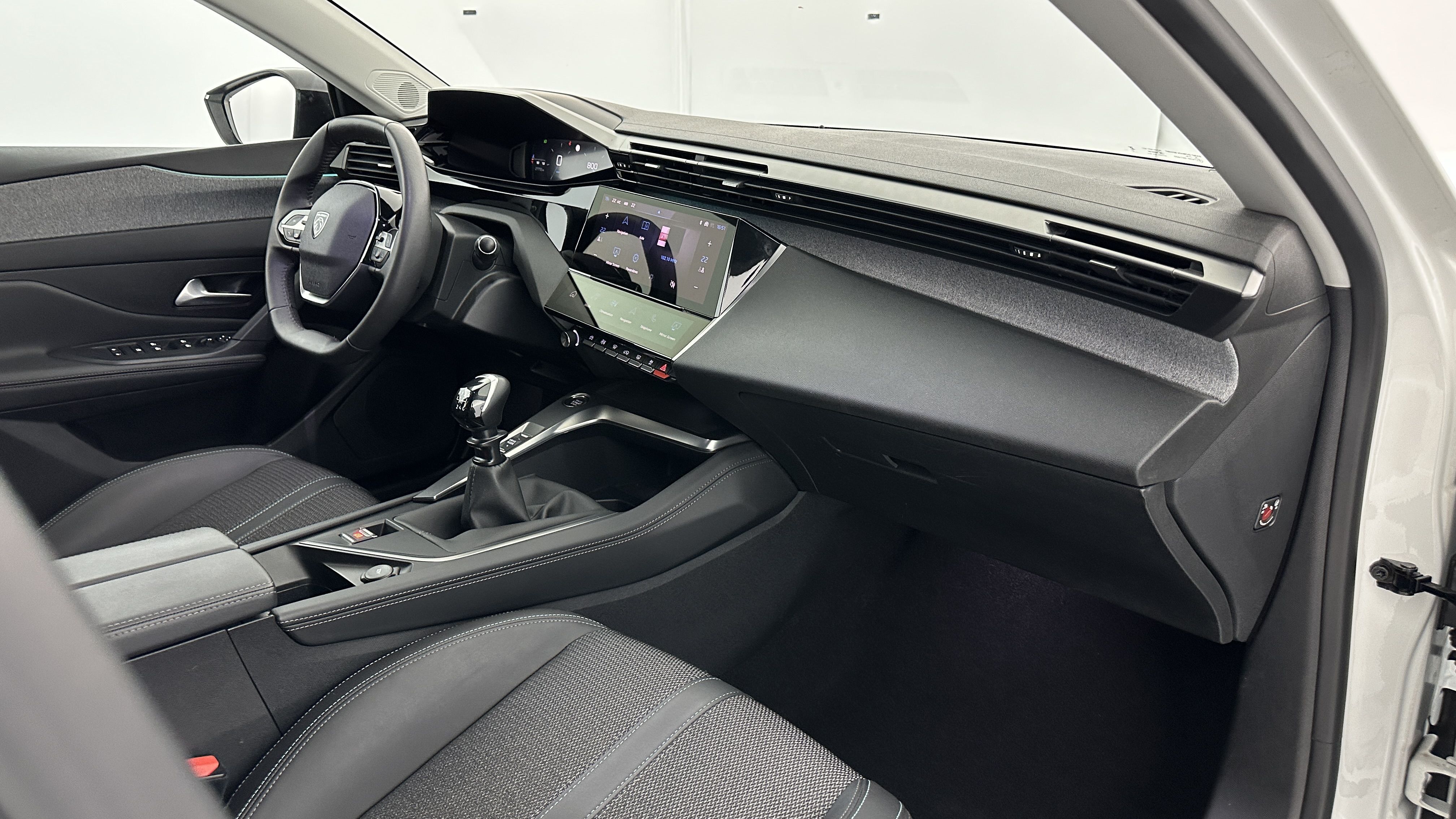 PEUGEOT 308 — photo 8