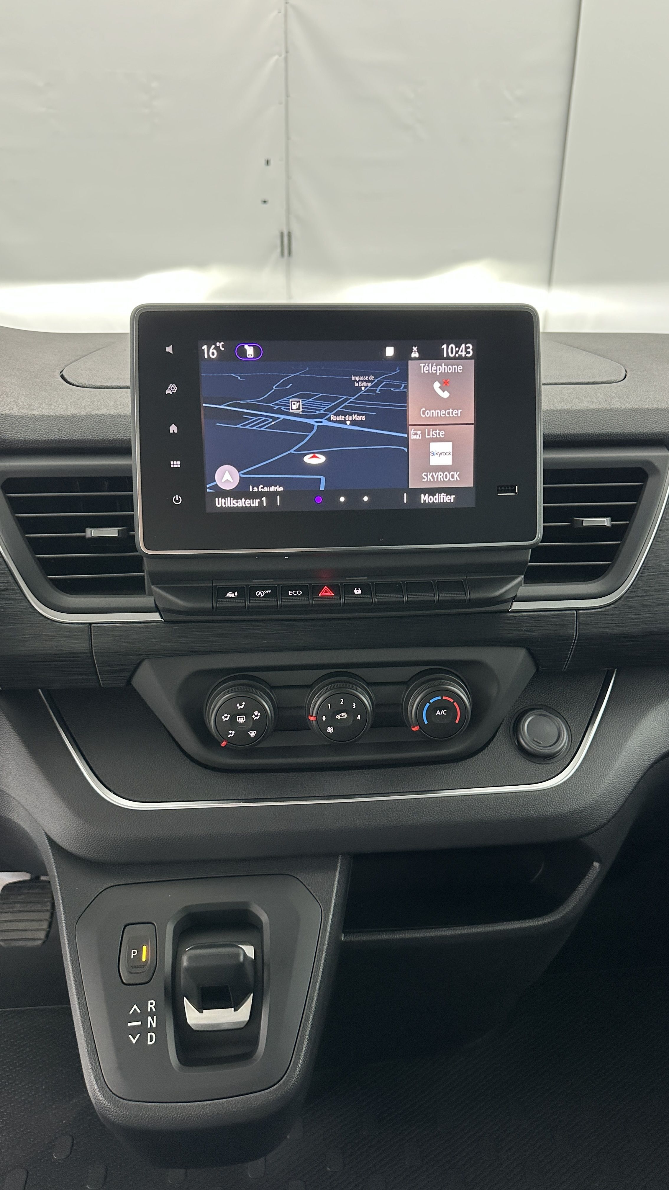 Renault Trafic - Image 13