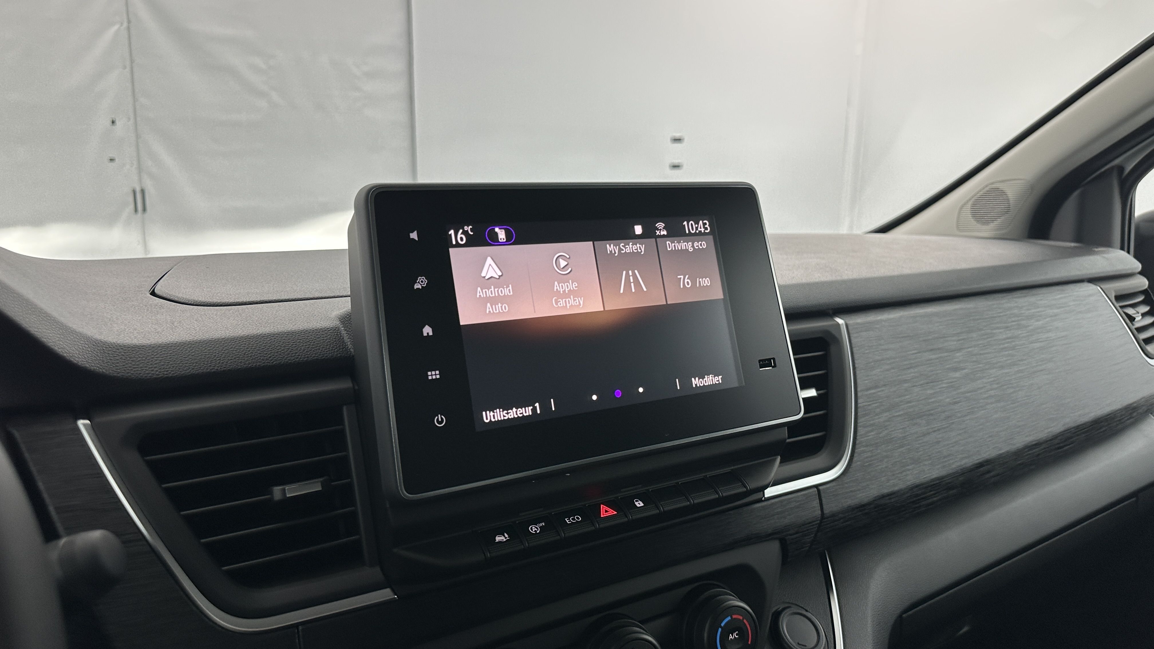 Renault Trafic - Image 17