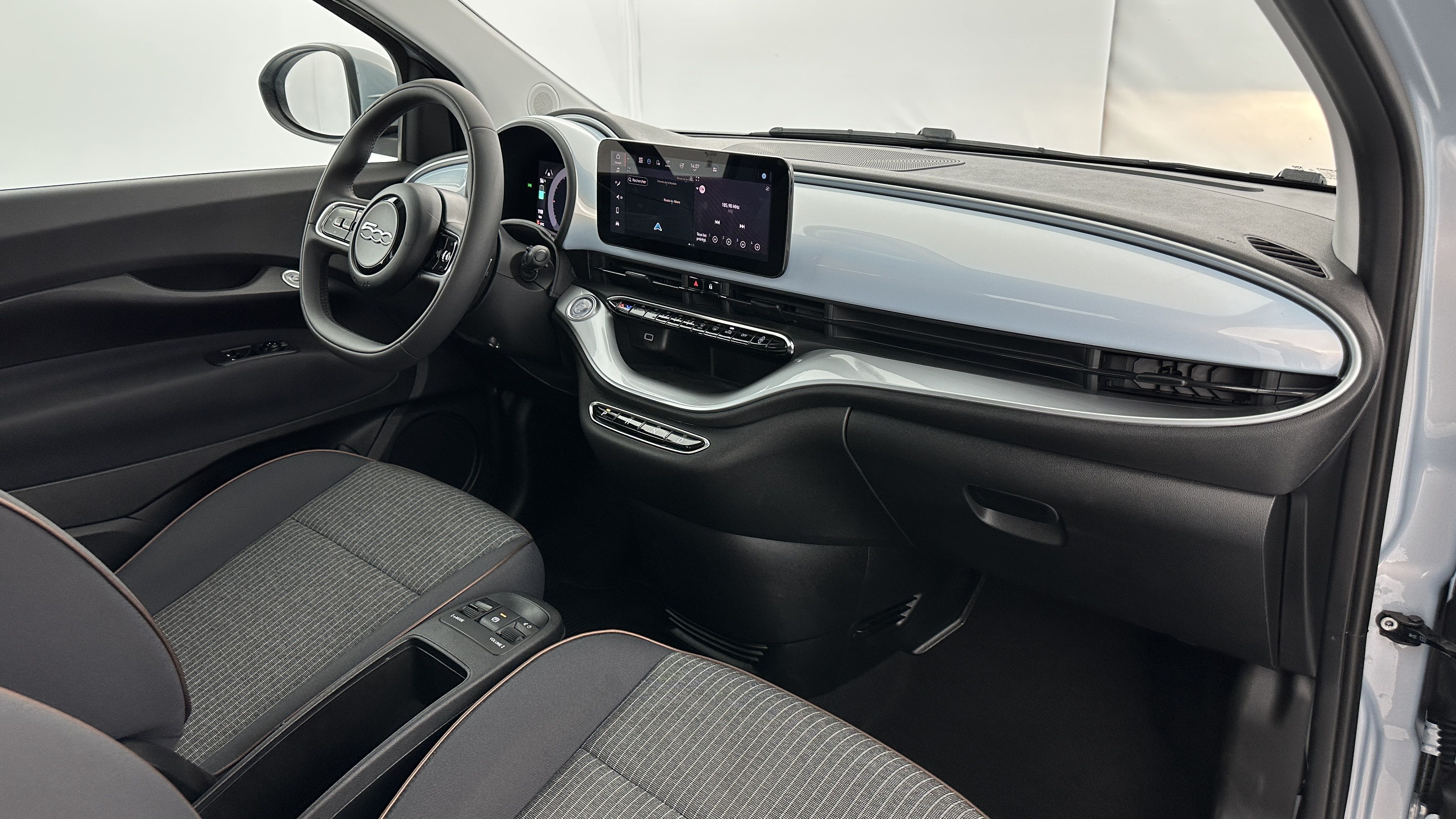 Fiat 500e - Image 8