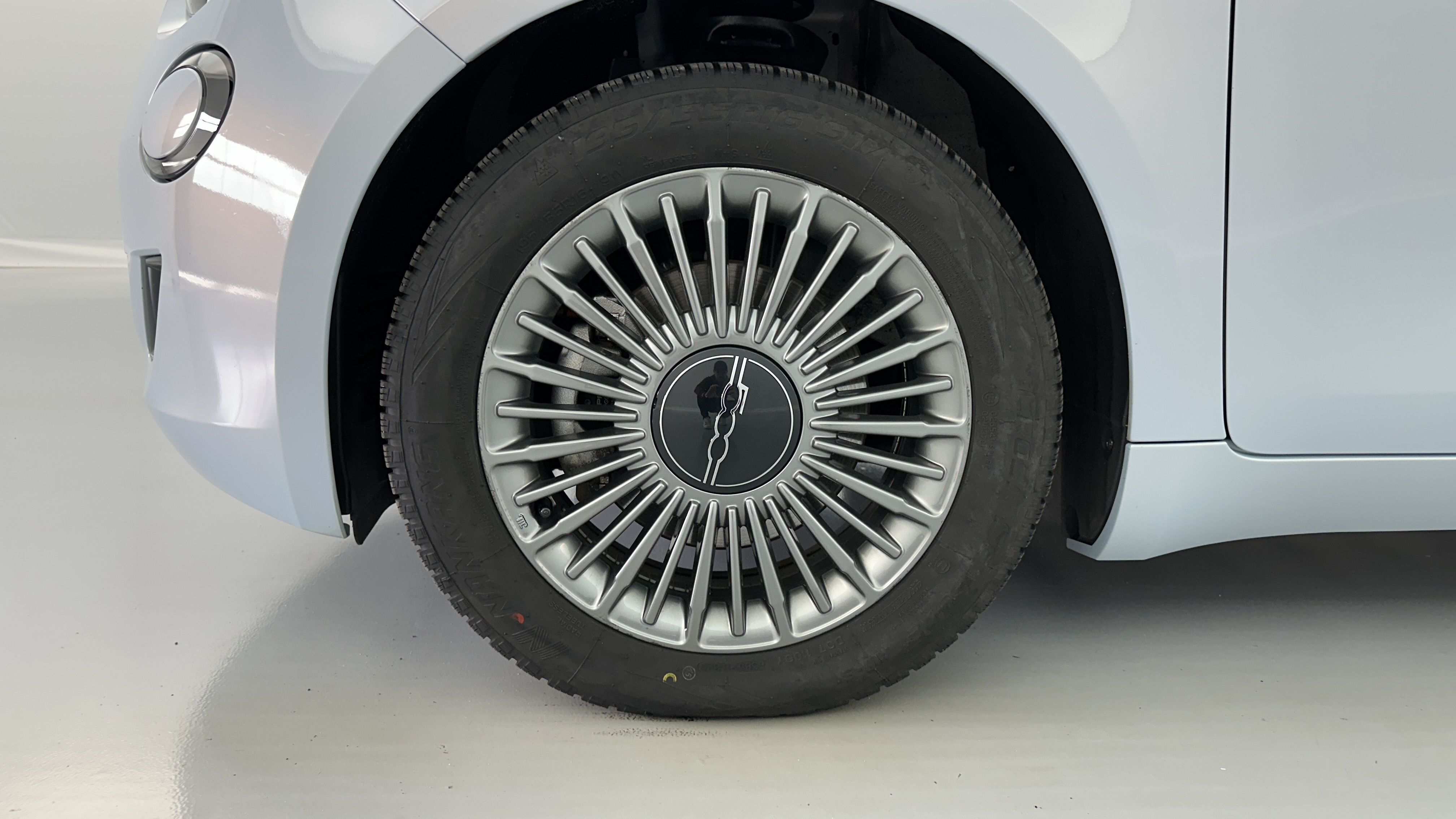 Fiat 500e - Image 12