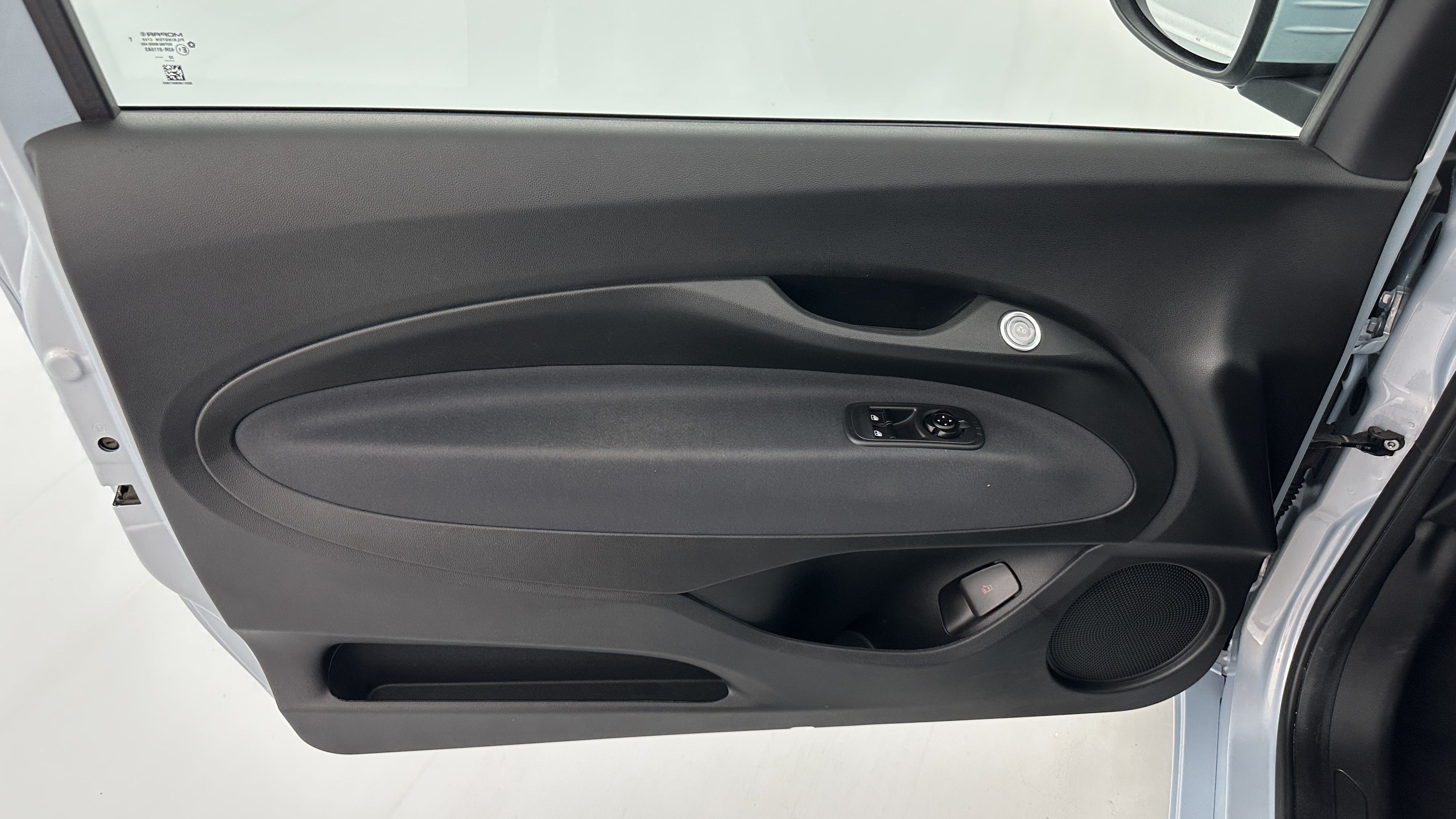 Fiat 500e - Image 13
