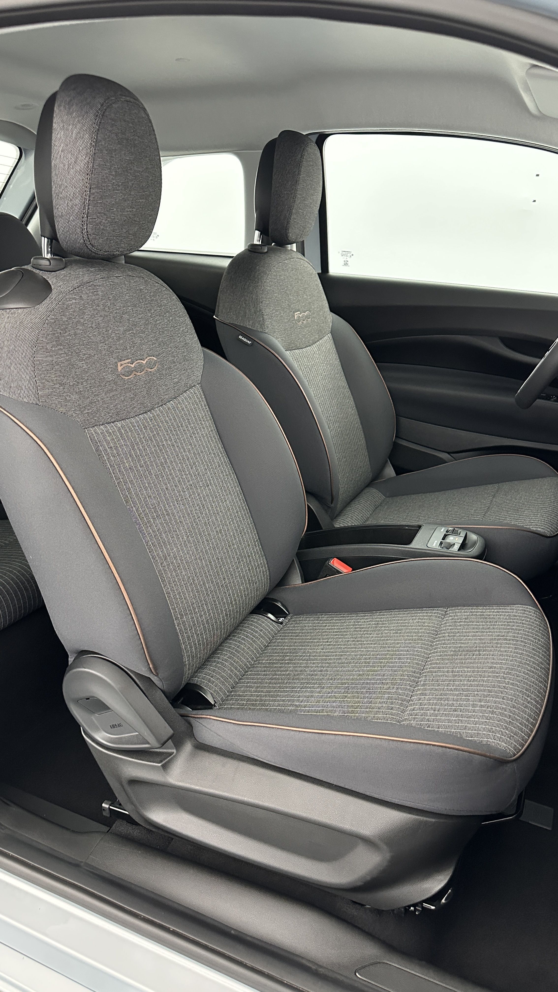Fiat 500e - Image 17