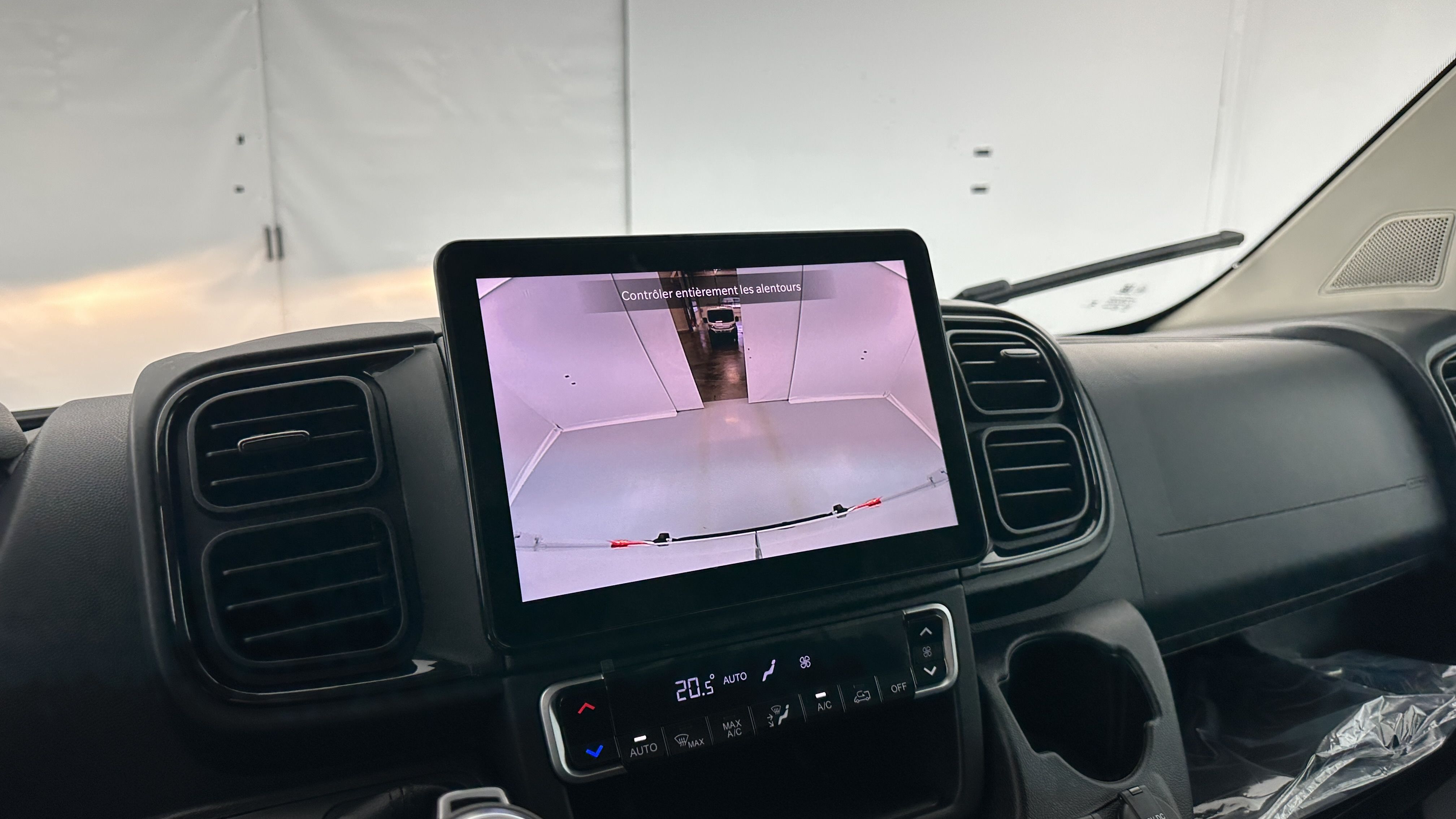 Peugeot Boxer - Image 15