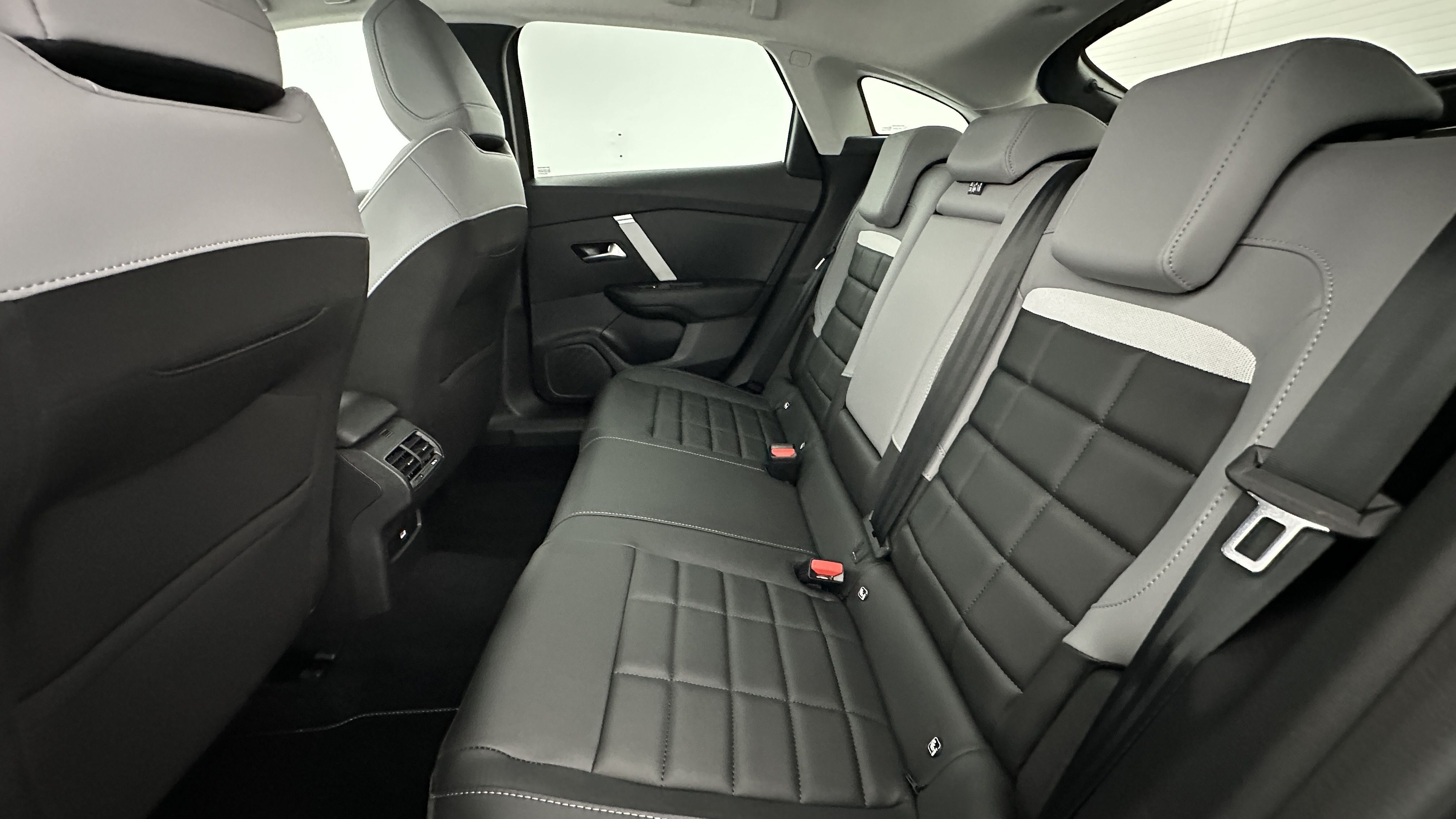 Citroën C4 - Image 9