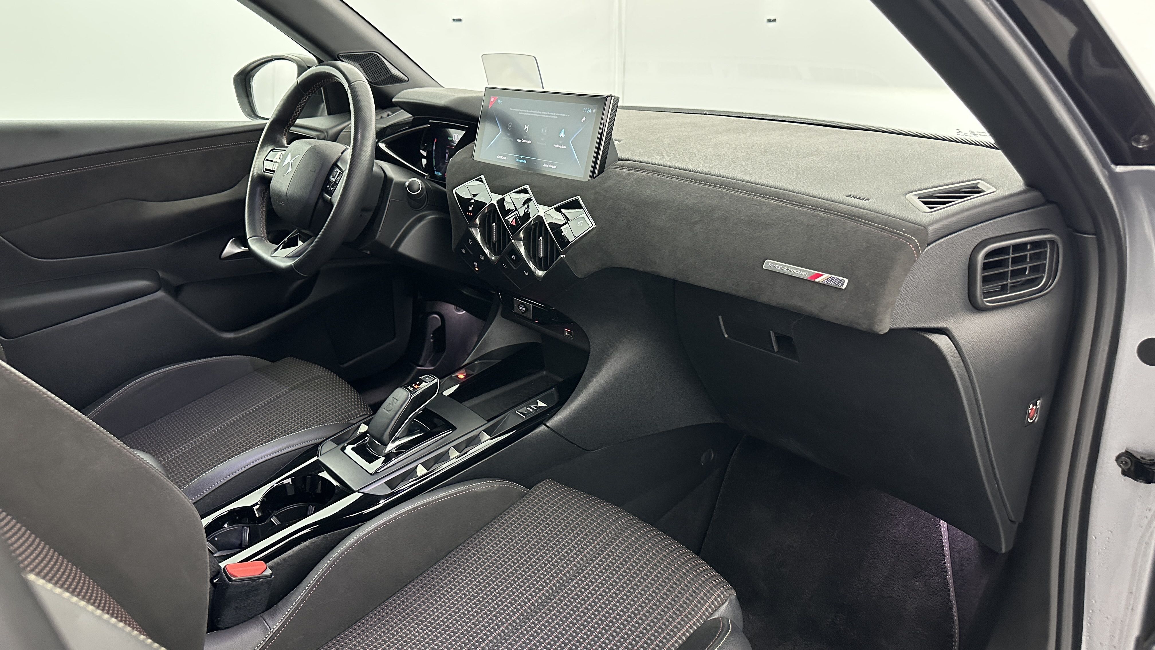 DS DS3 Crossback - Image 8