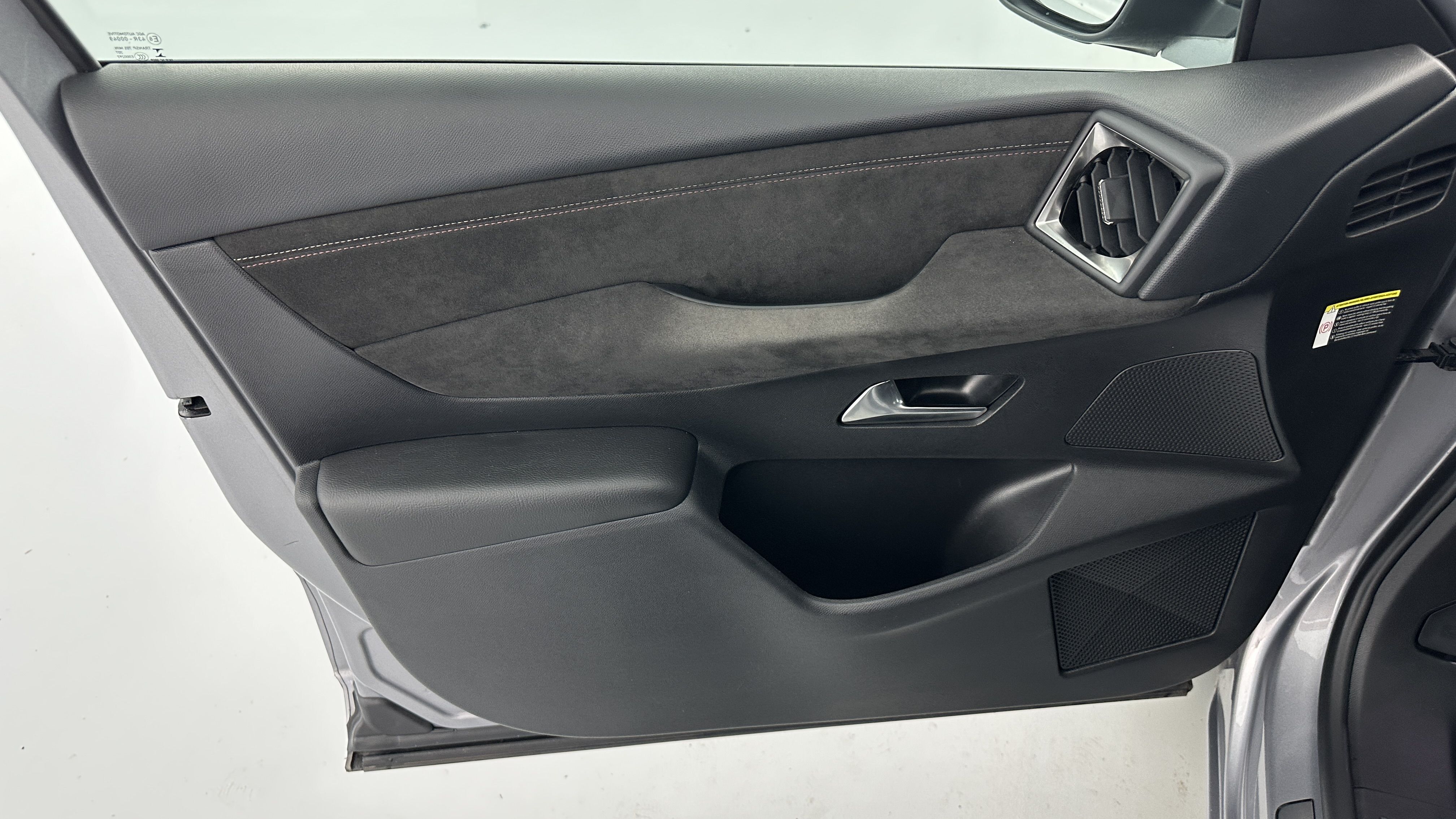 DS DS3 Crossback - Image 13