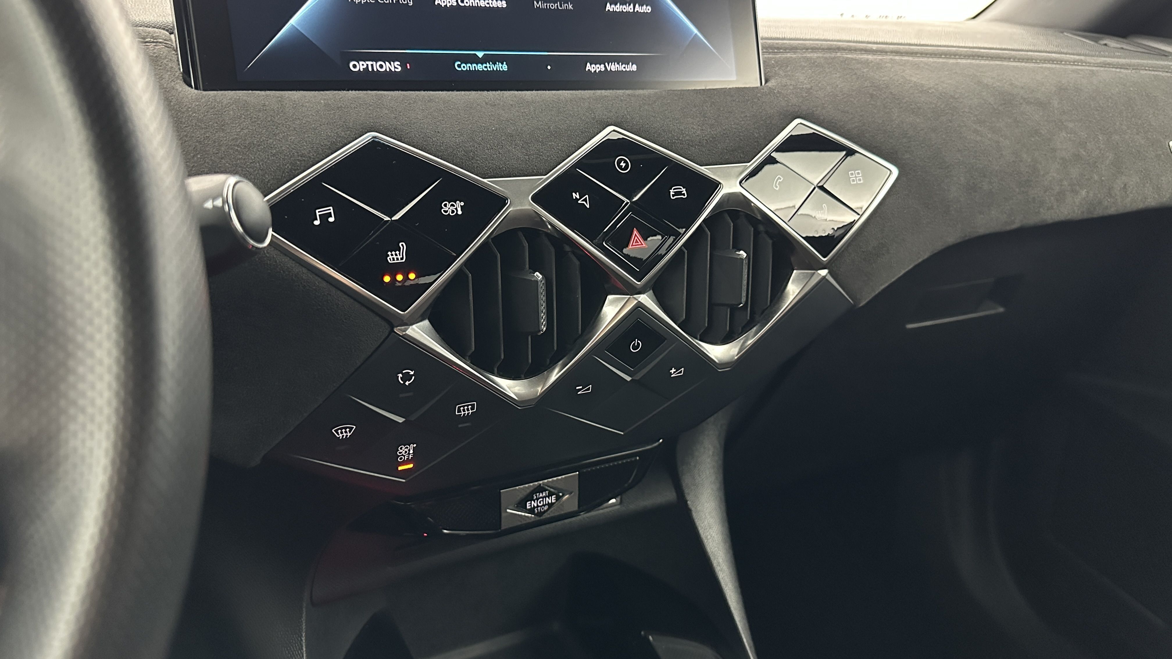 DS DS3 Crossback - Image 22