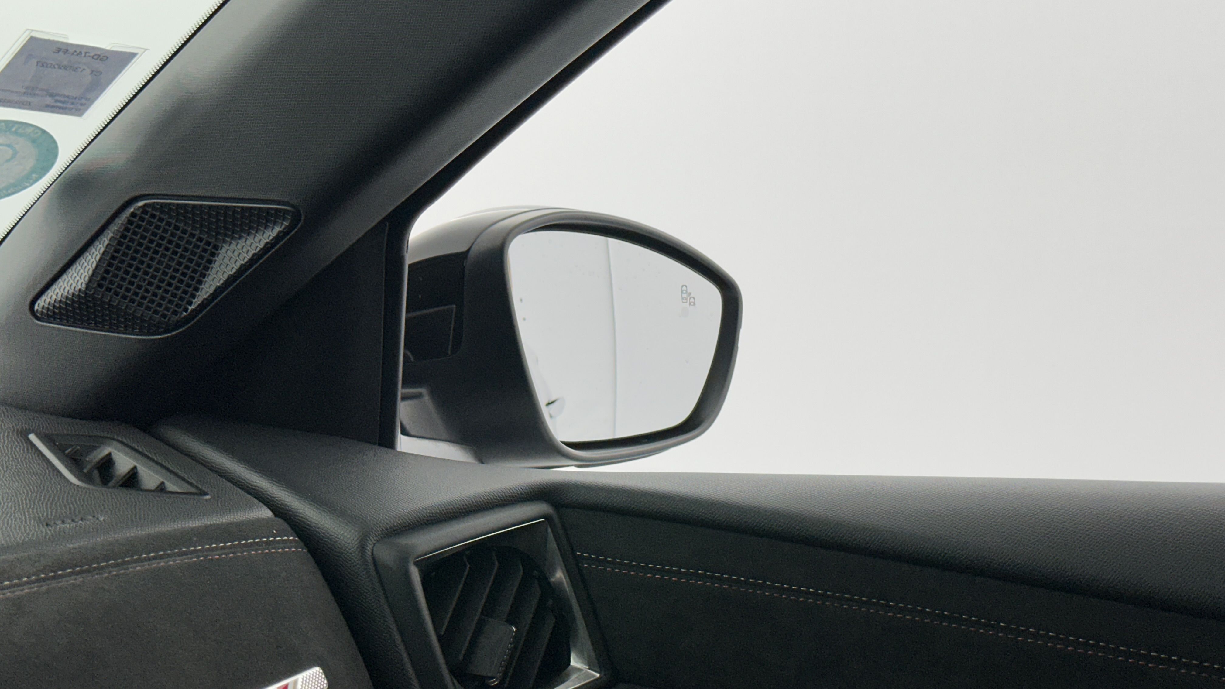 DS DS3 Crossback - Image 23