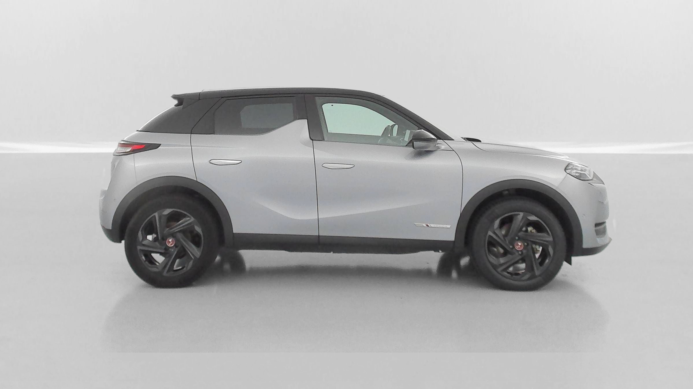DS DS3 Crossback - Image 32