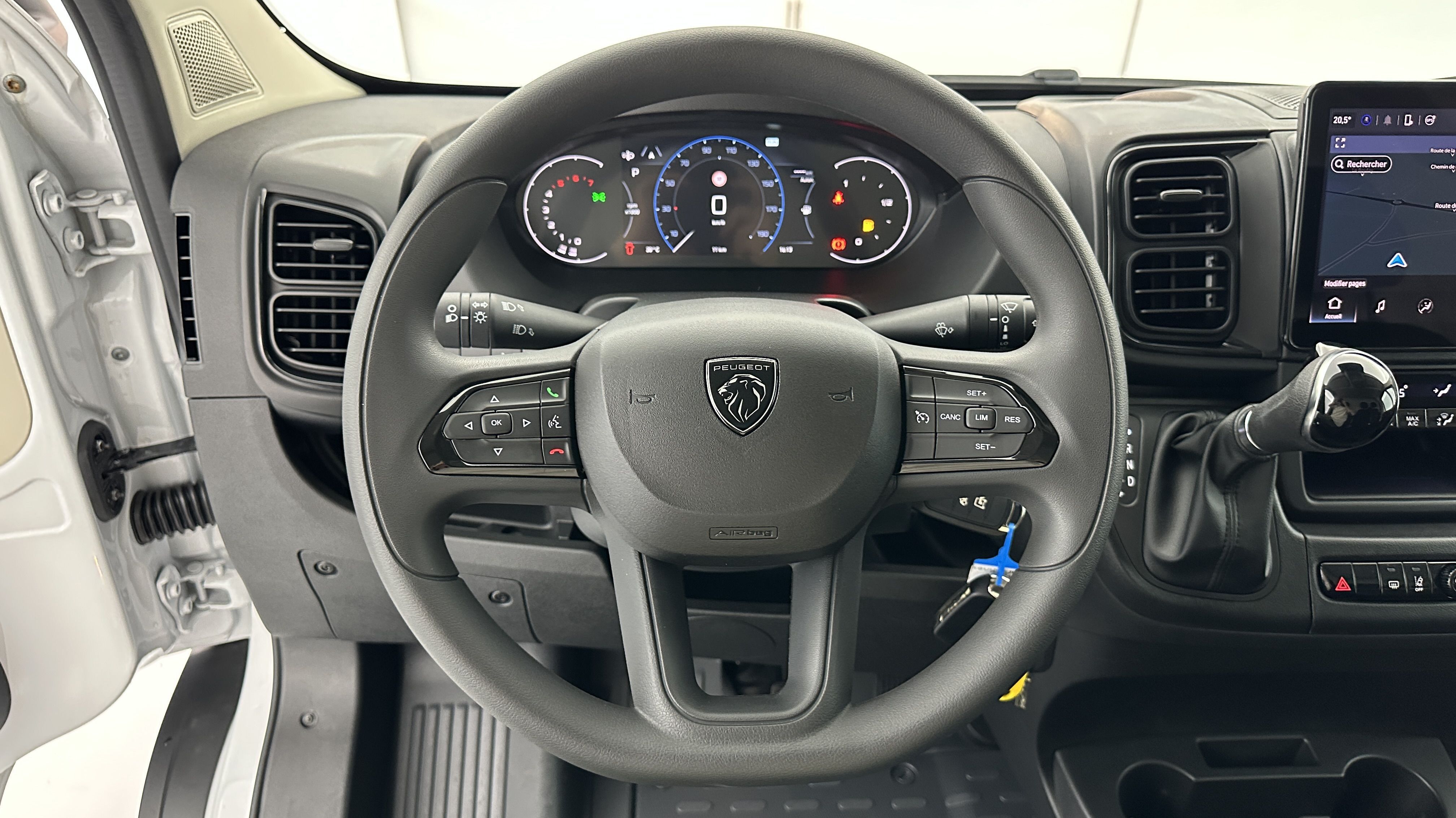 Peugeot Boxer - Image 10