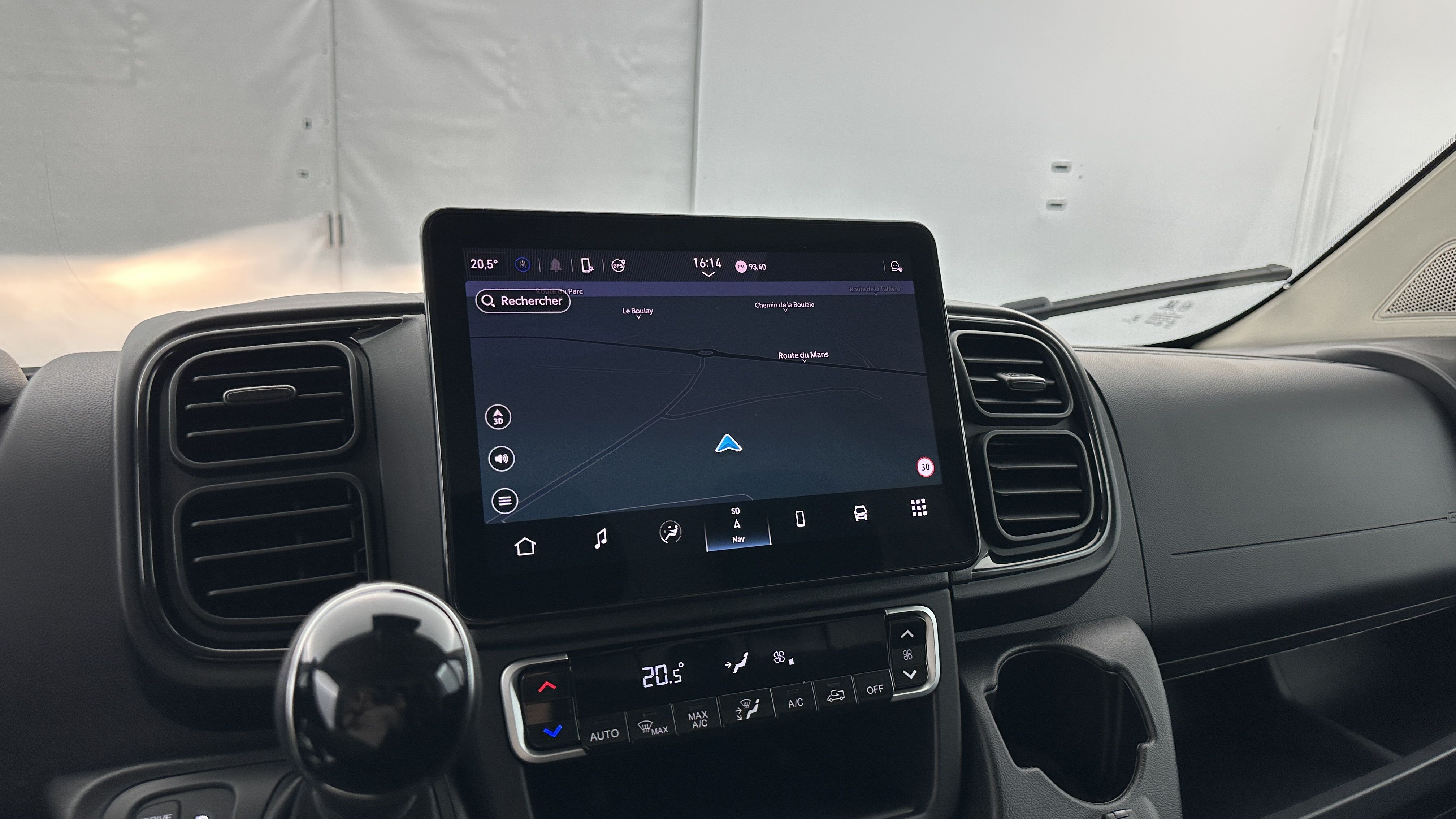 Peugeot Boxer - Image 14