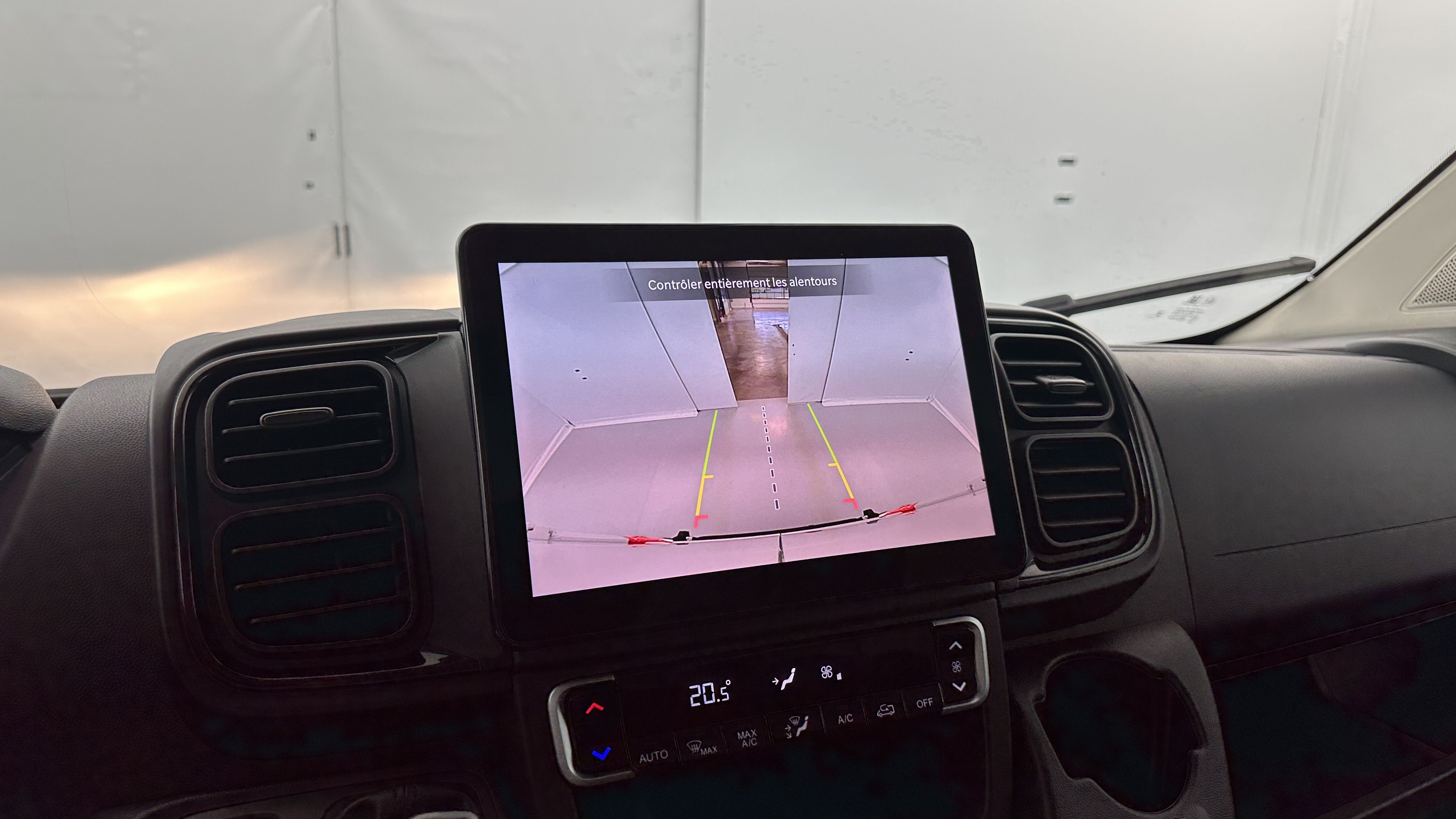 Peugeot Boxer - Image 15