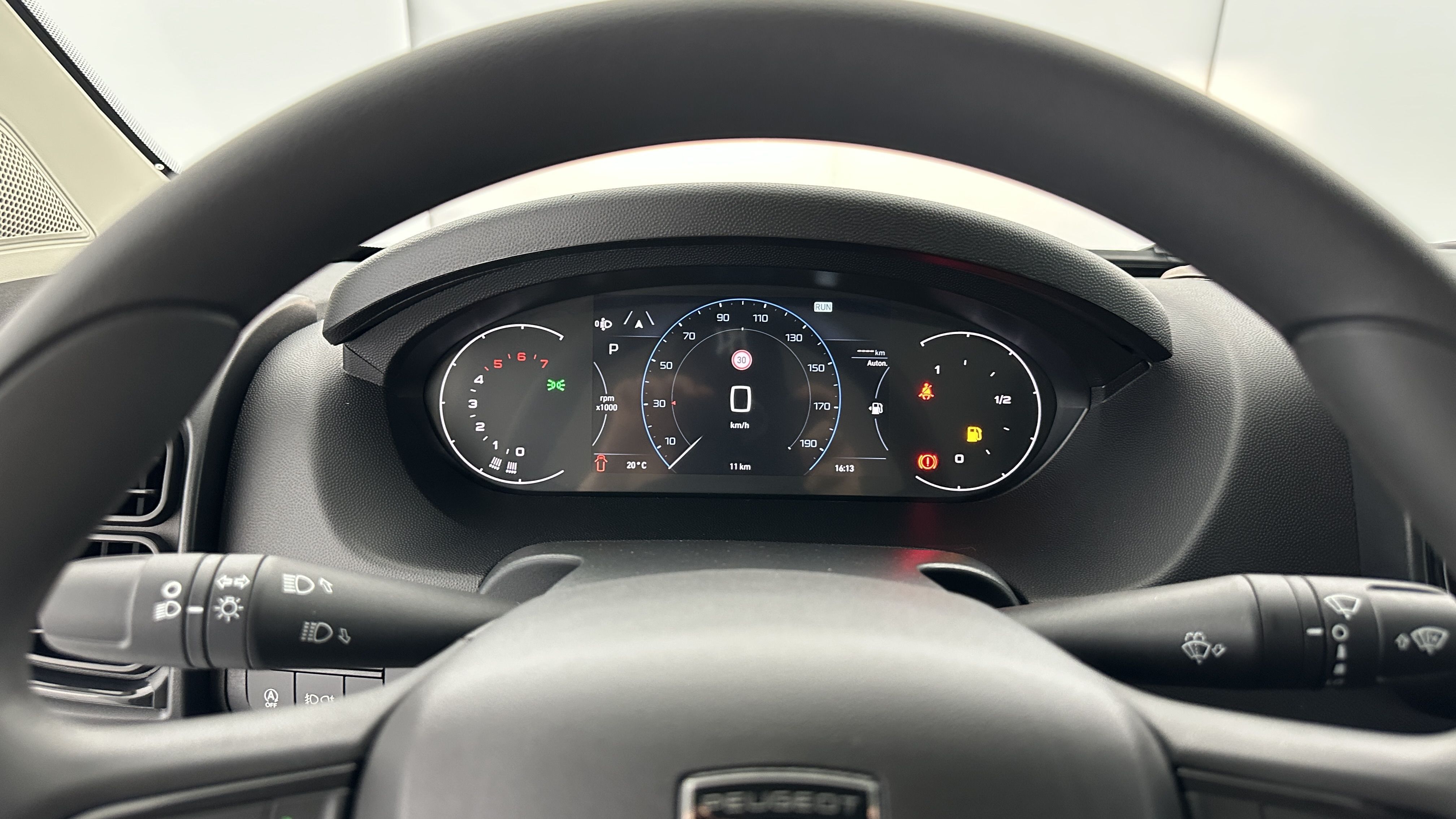 Peugeot Boxer - Image 11