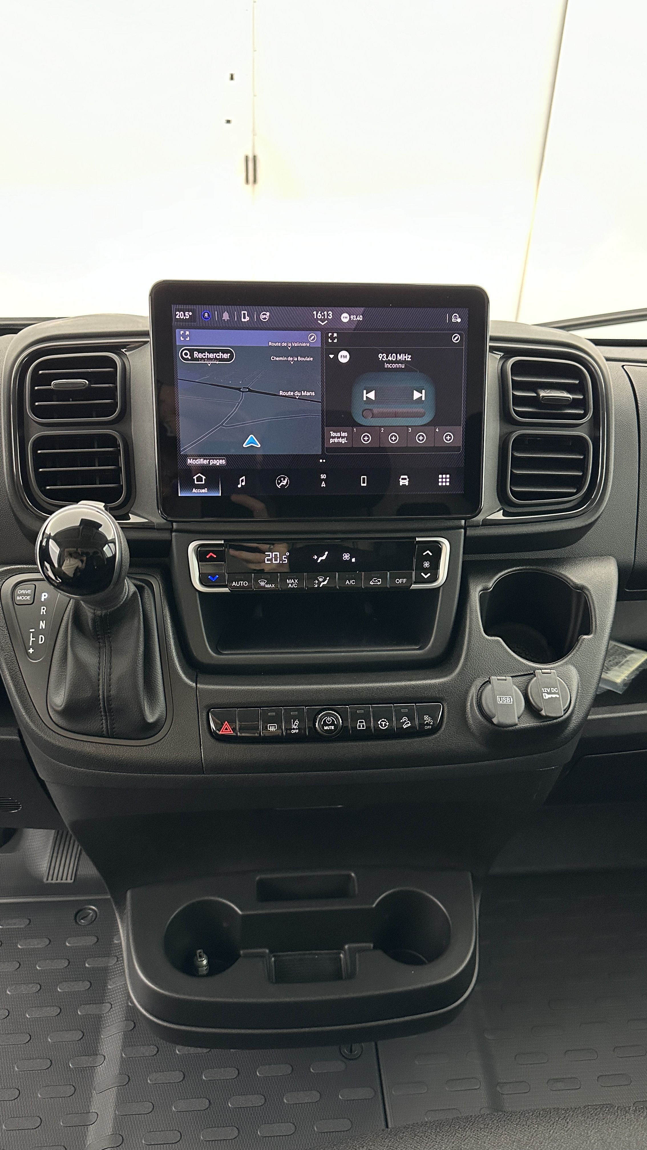 Peugeot Boxer - Image 12