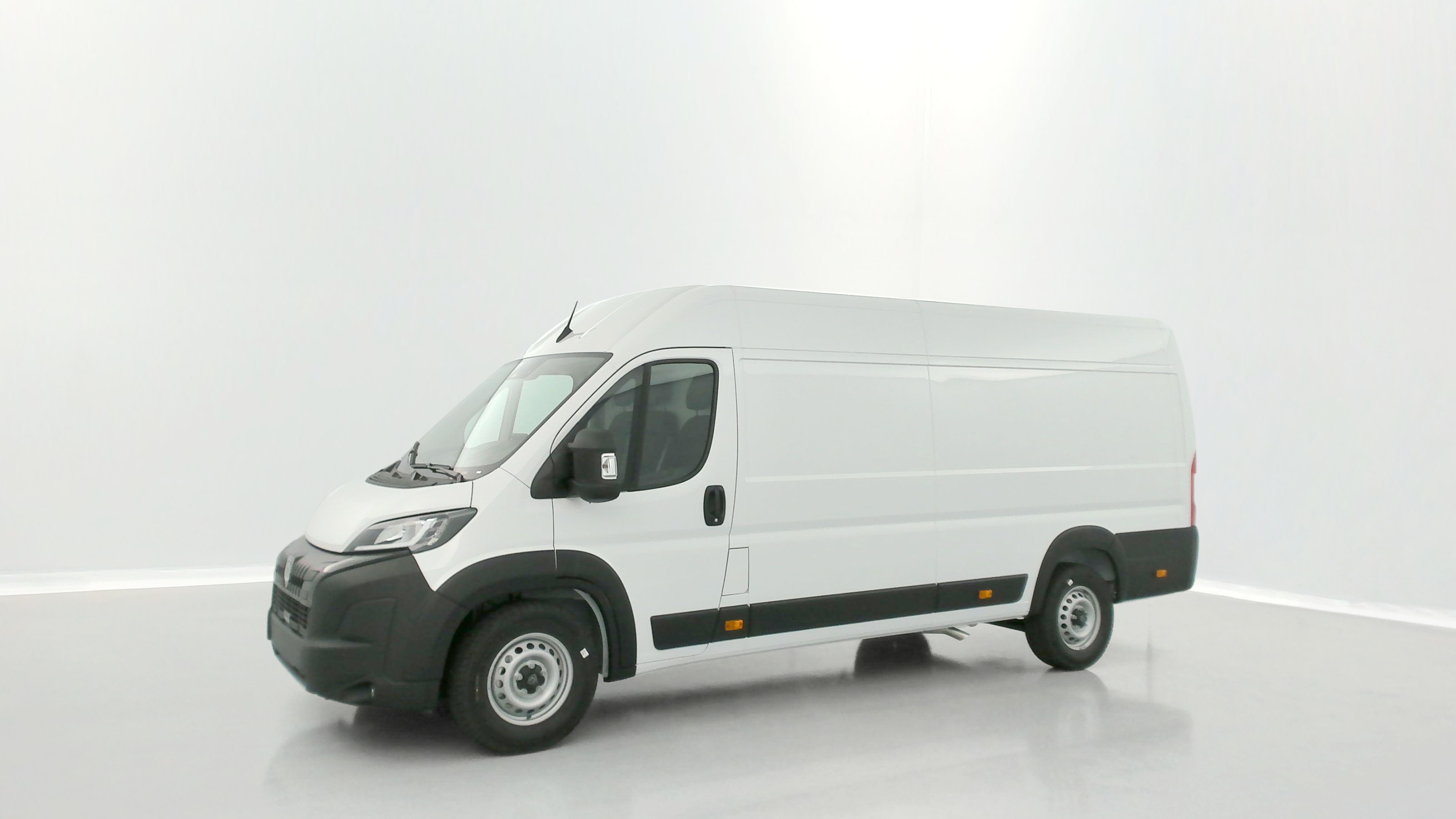 Peugeot Boxer - Image 18