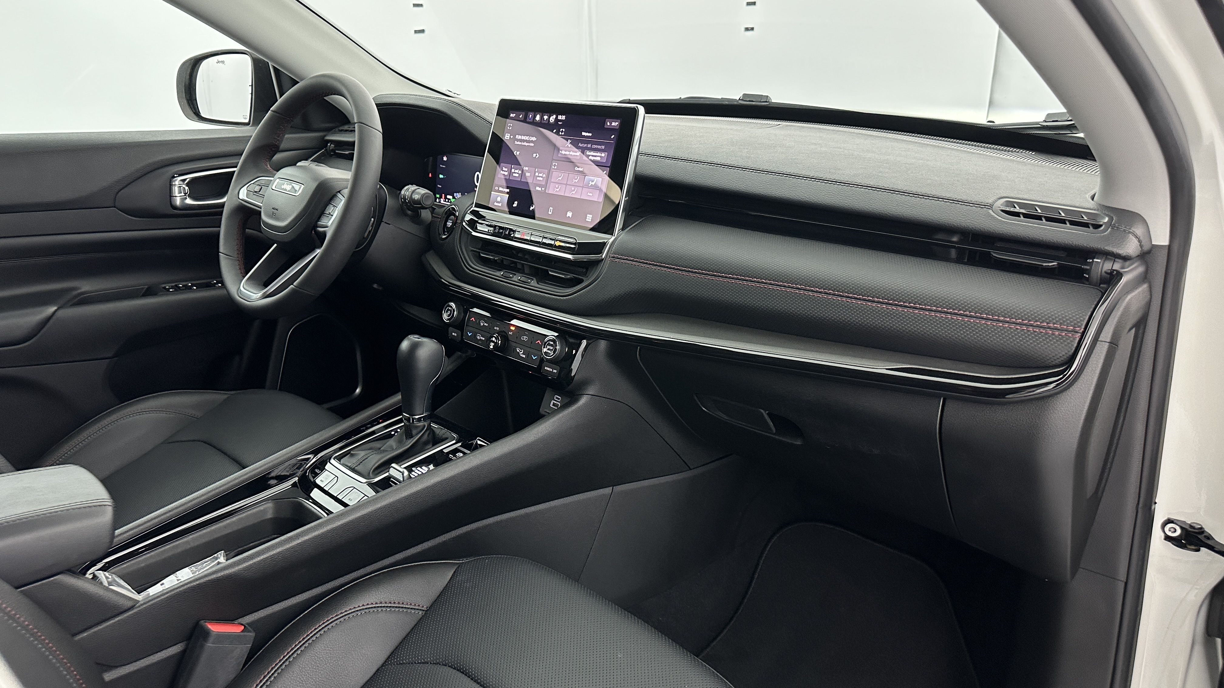 Jeep Compass - Image 8