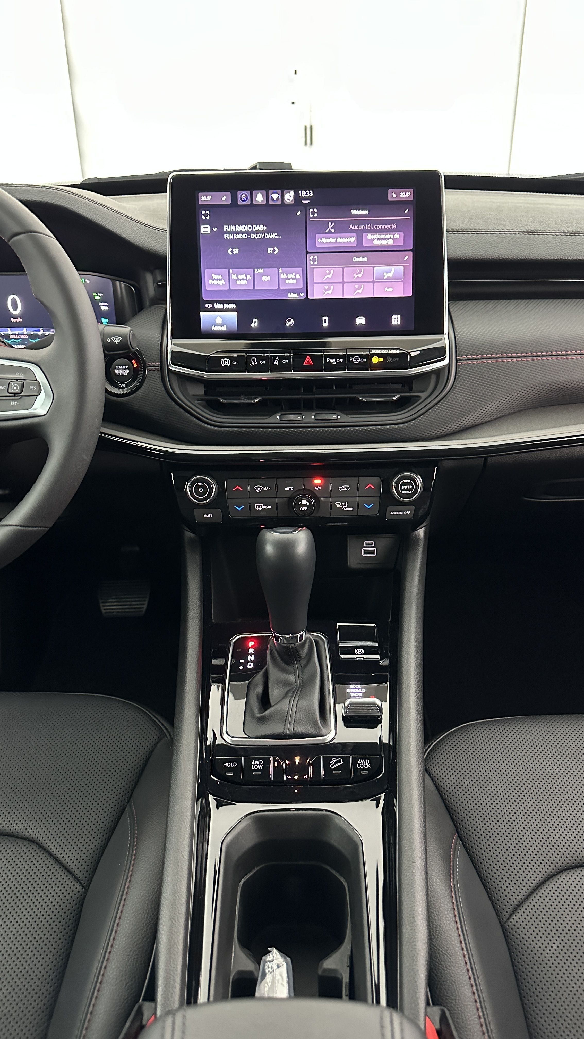 Jeep Compass - Image 16