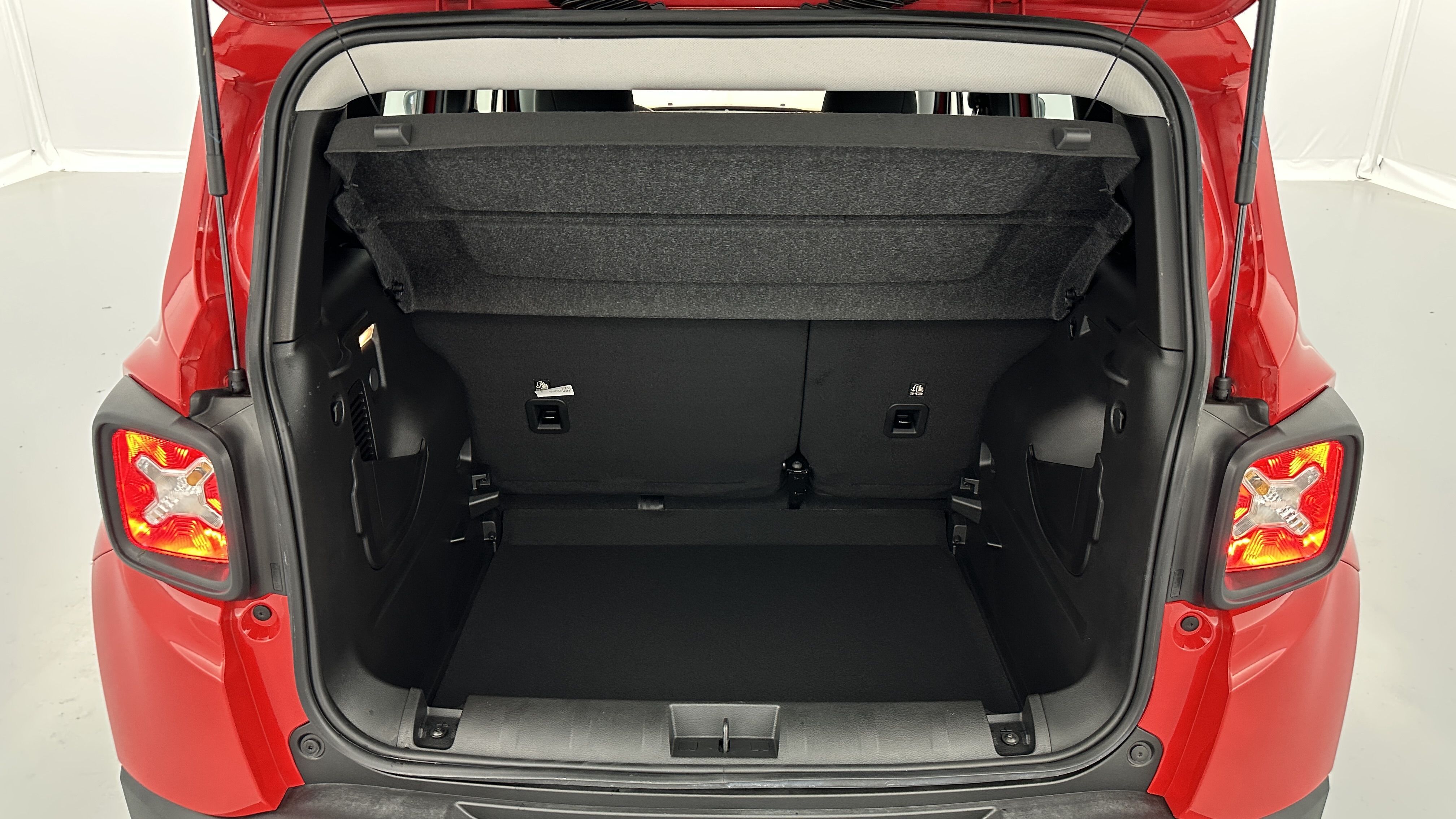 Jeep Renegade - Image 10