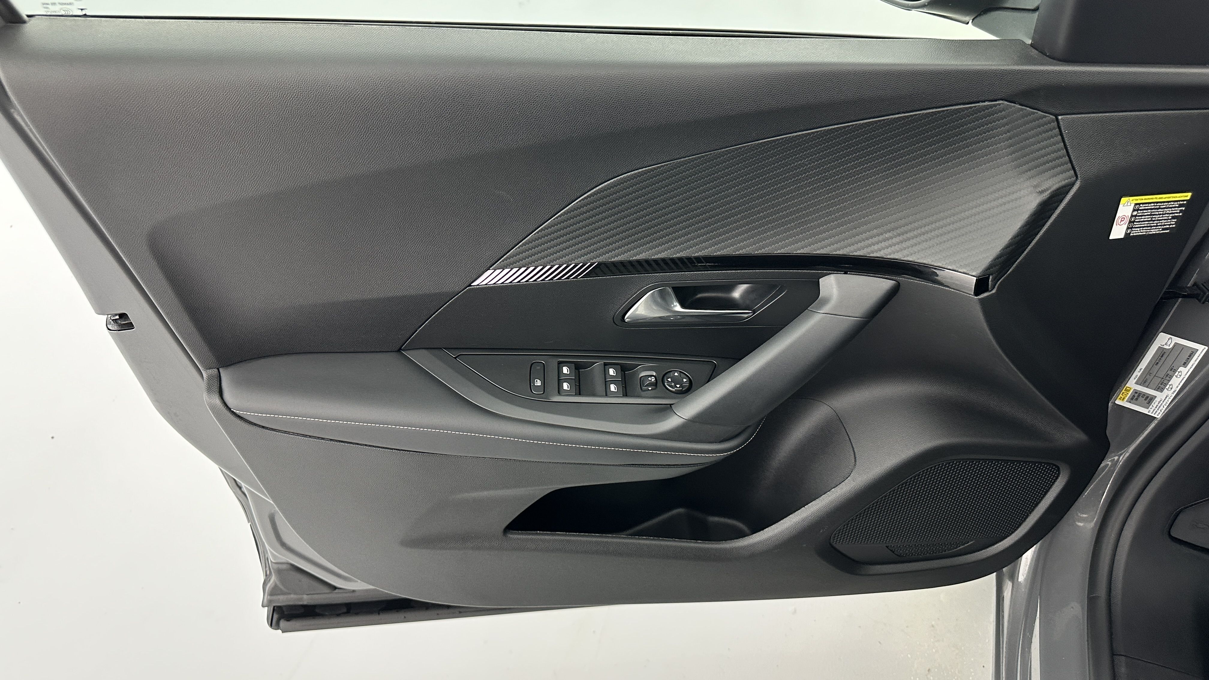 Peugeot 2008 - Image 13