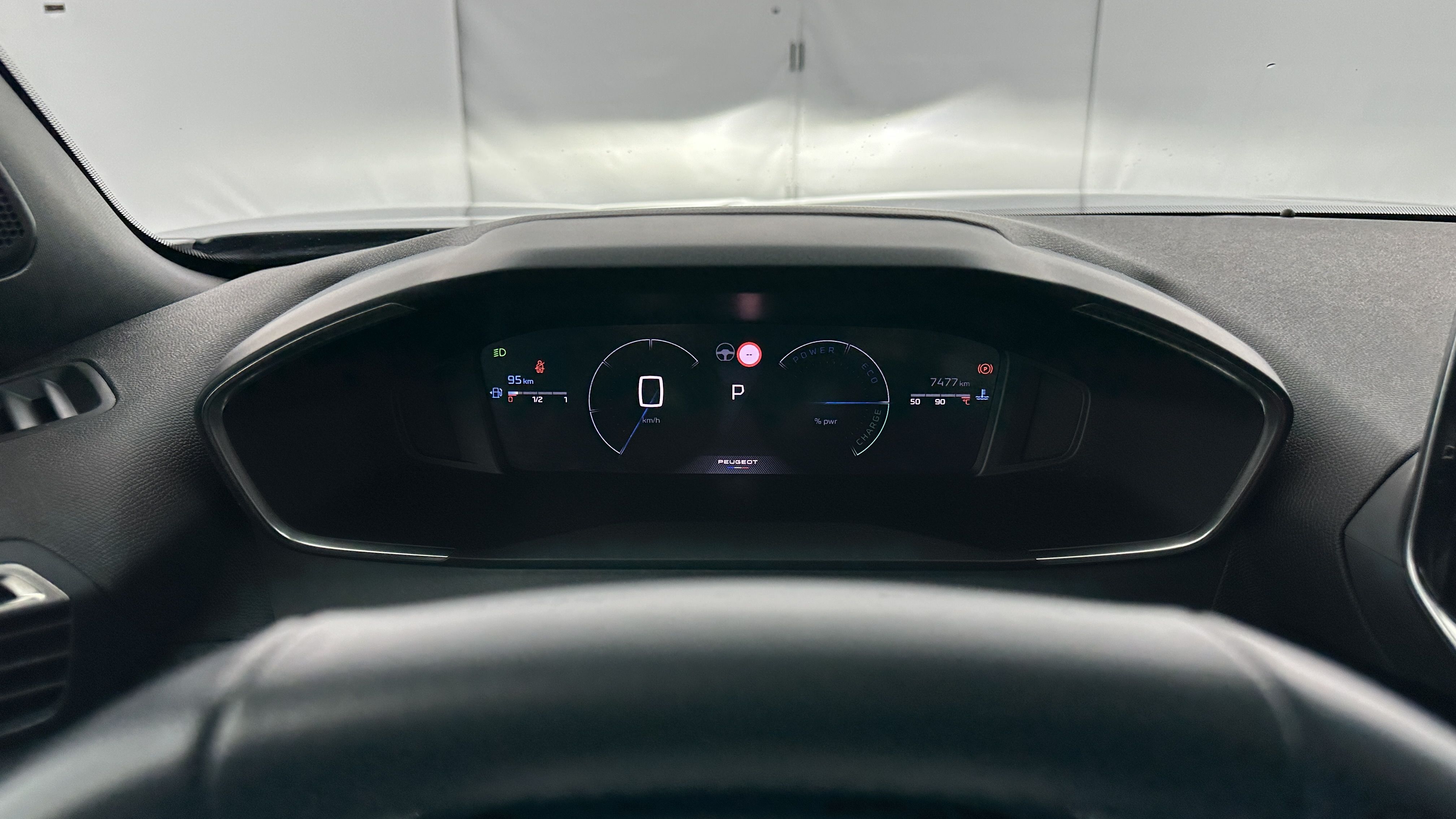 Peugeot 2008 - Image 15