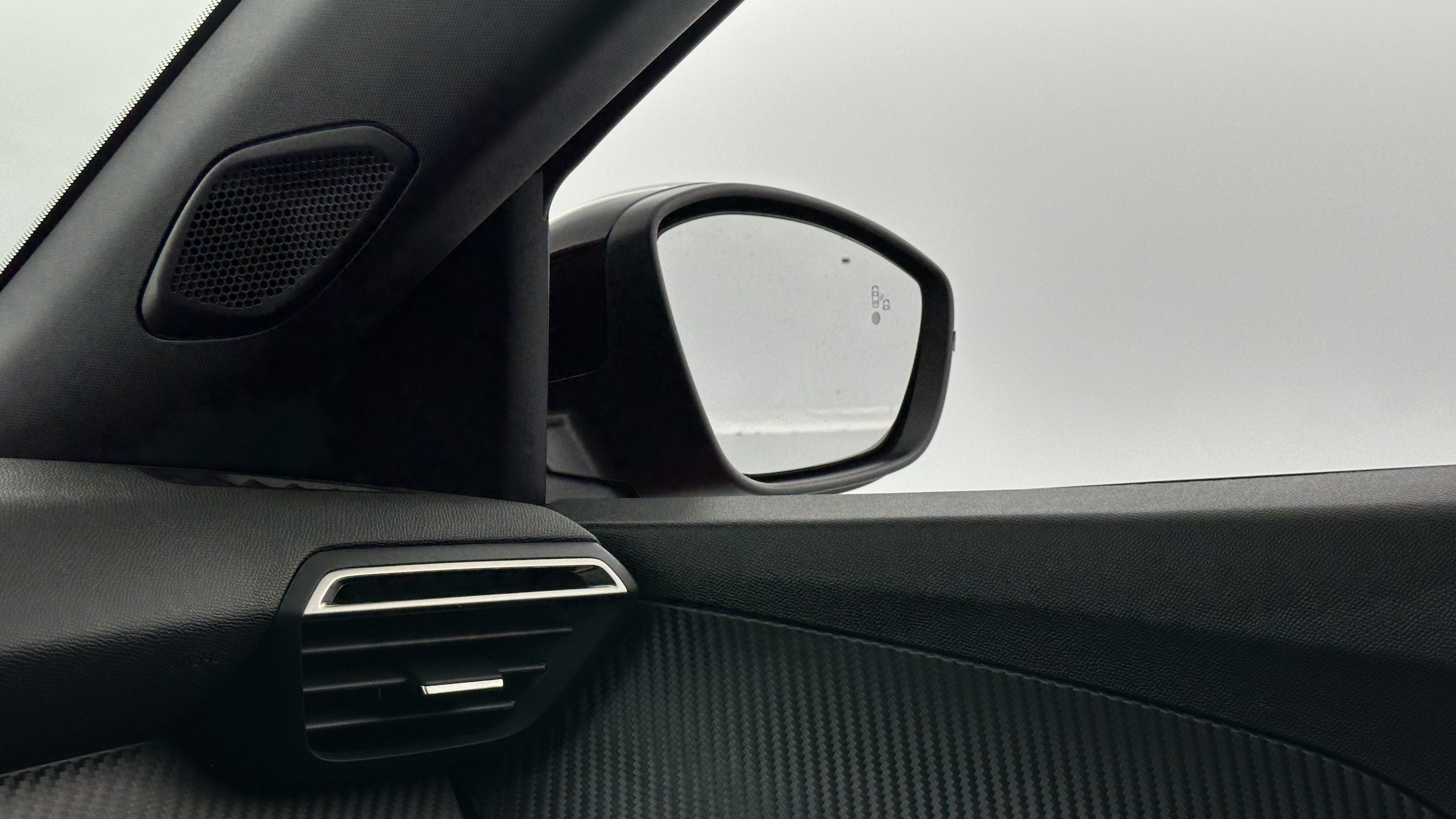 Peugeot 2008 - Image 25