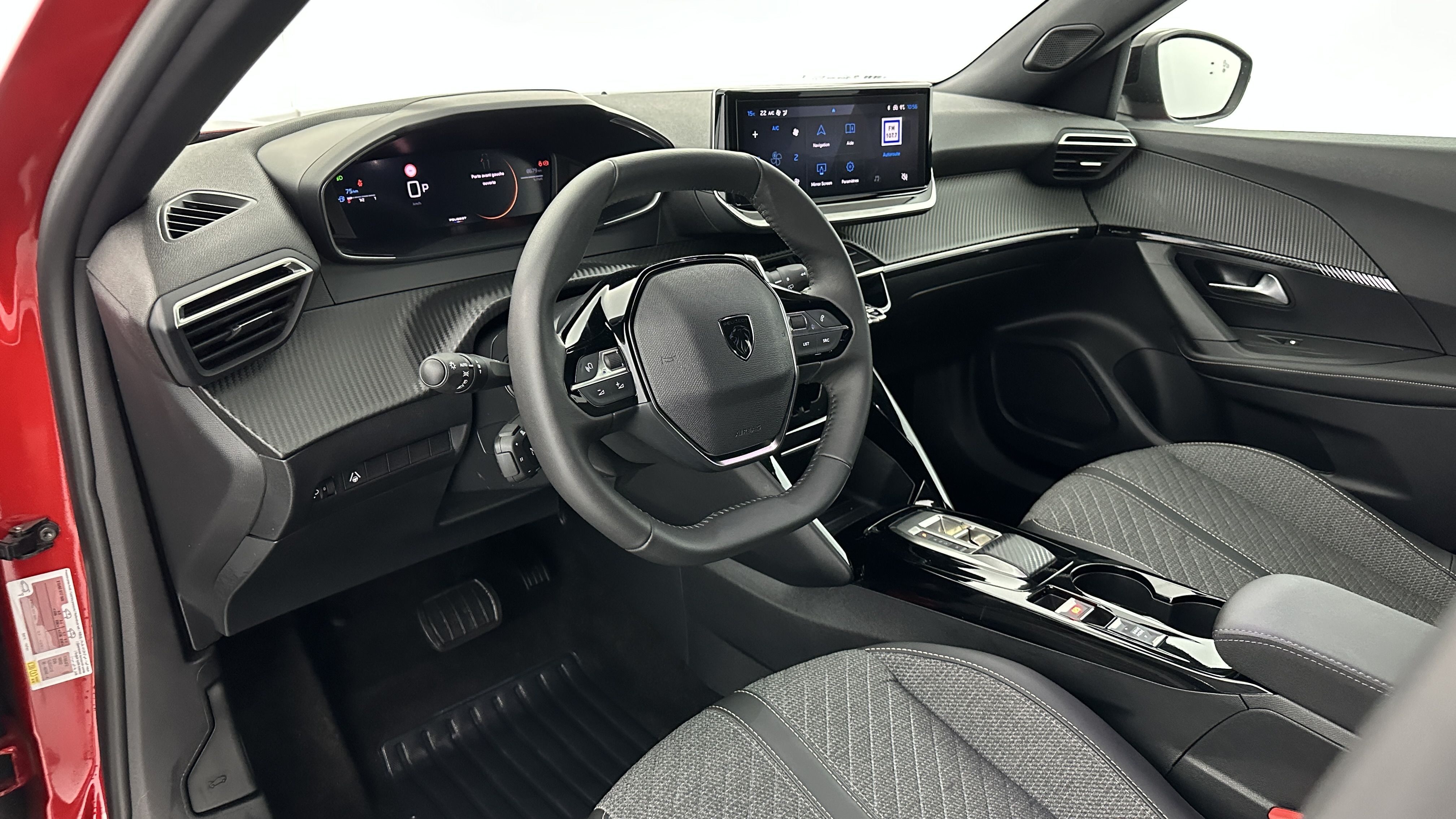 Peugeot 2008 - Image 6