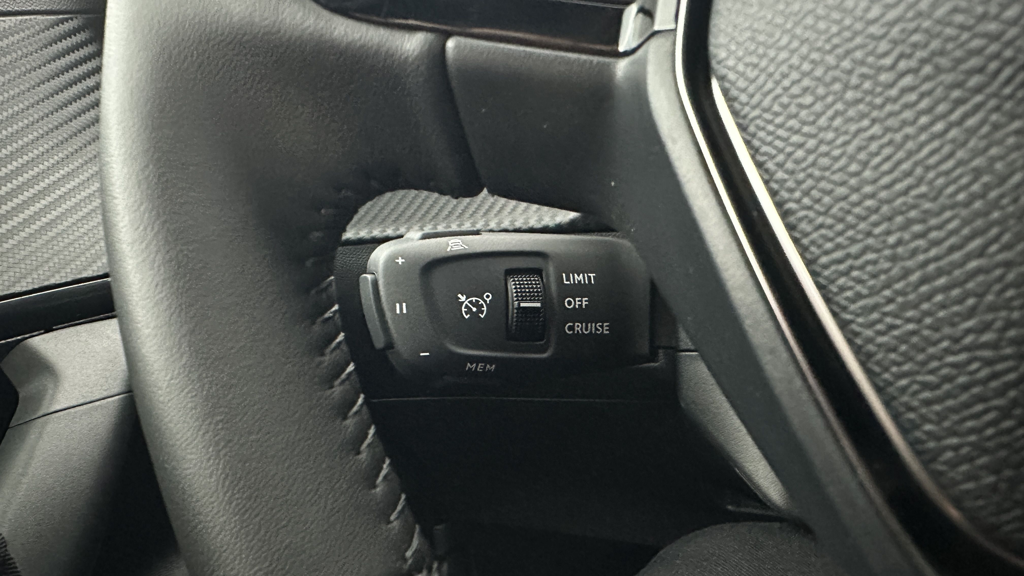 Peugeot 2008 - Image 23