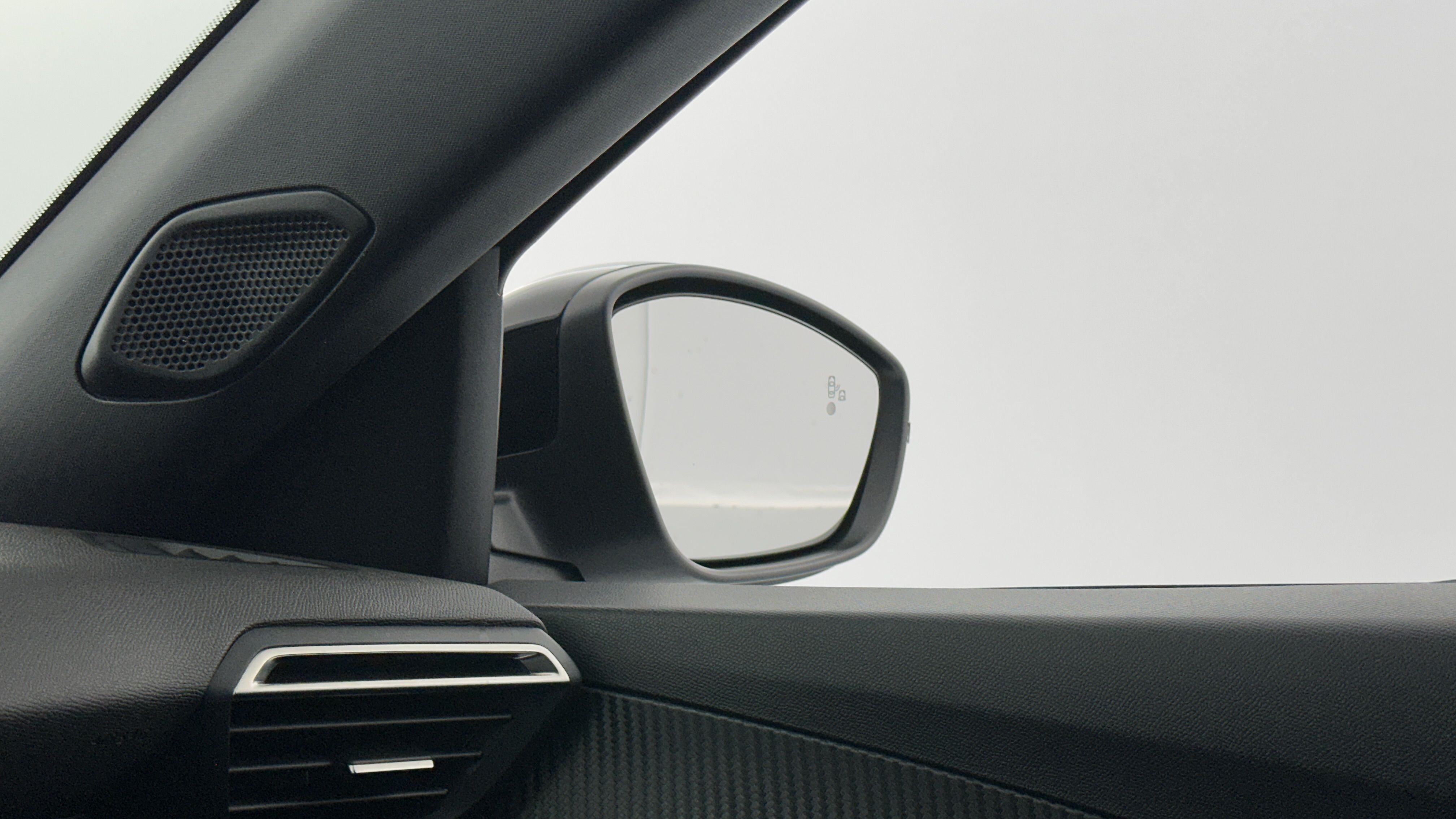 Peugeot 2008 - Image 23