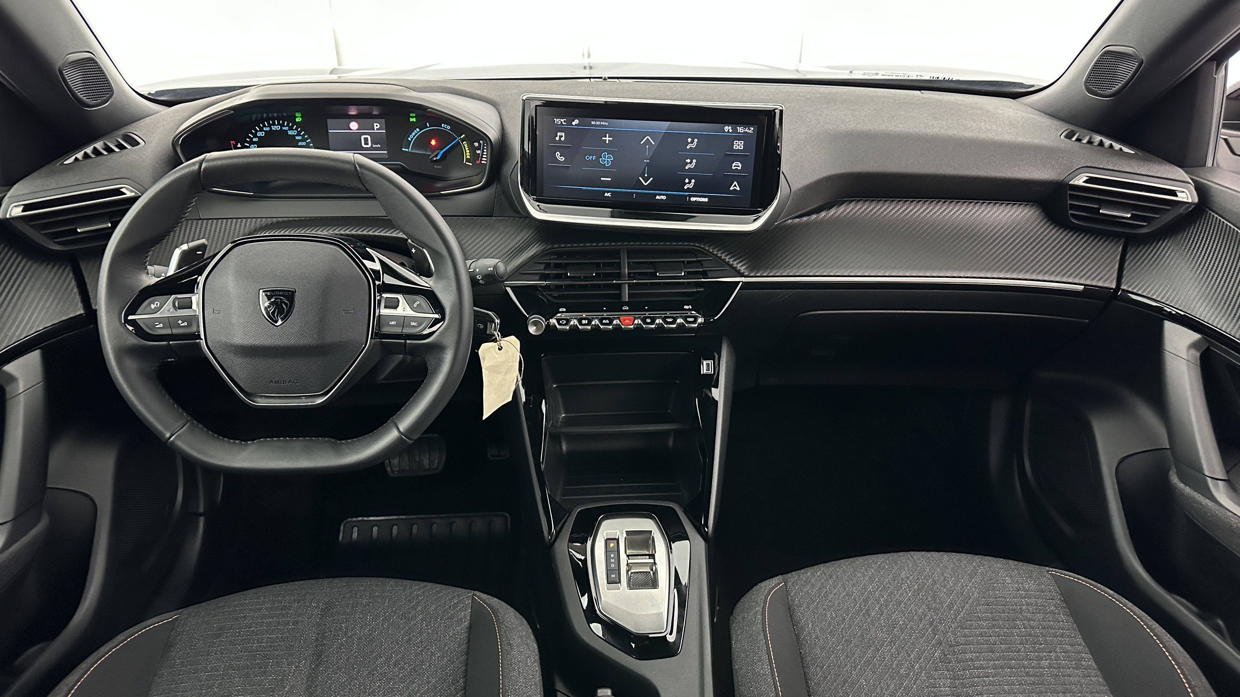 Peugeot 2008 - Image 7