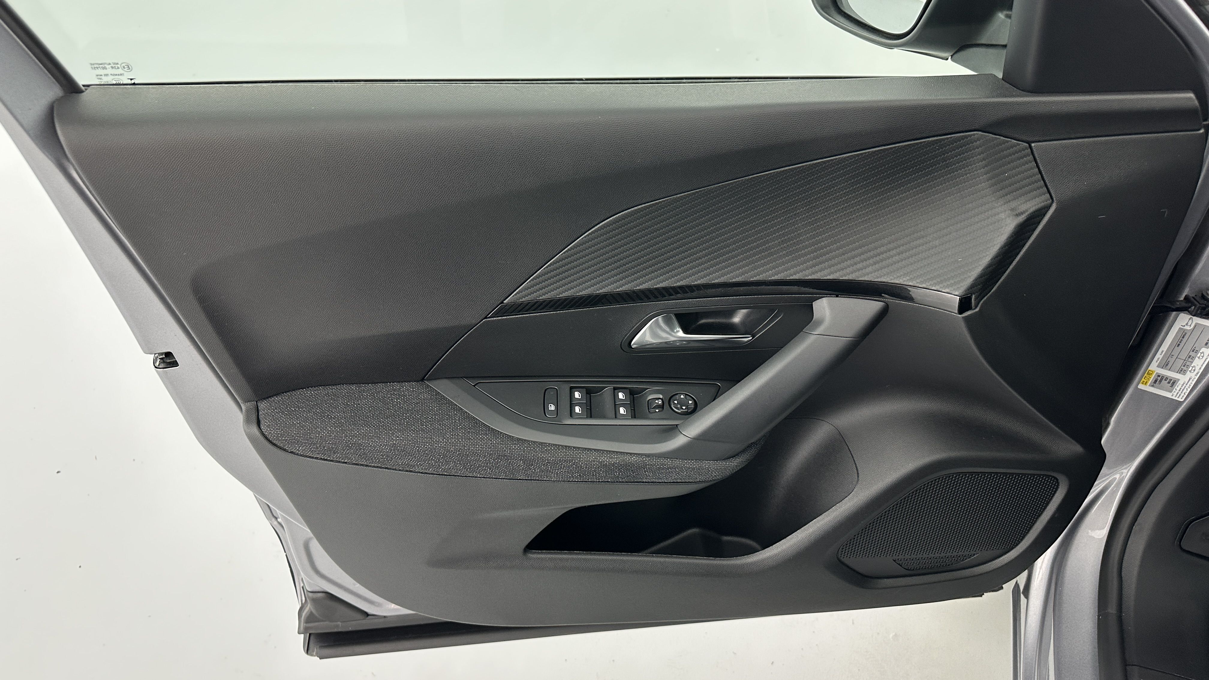 Peugeot 2008 - Image 11