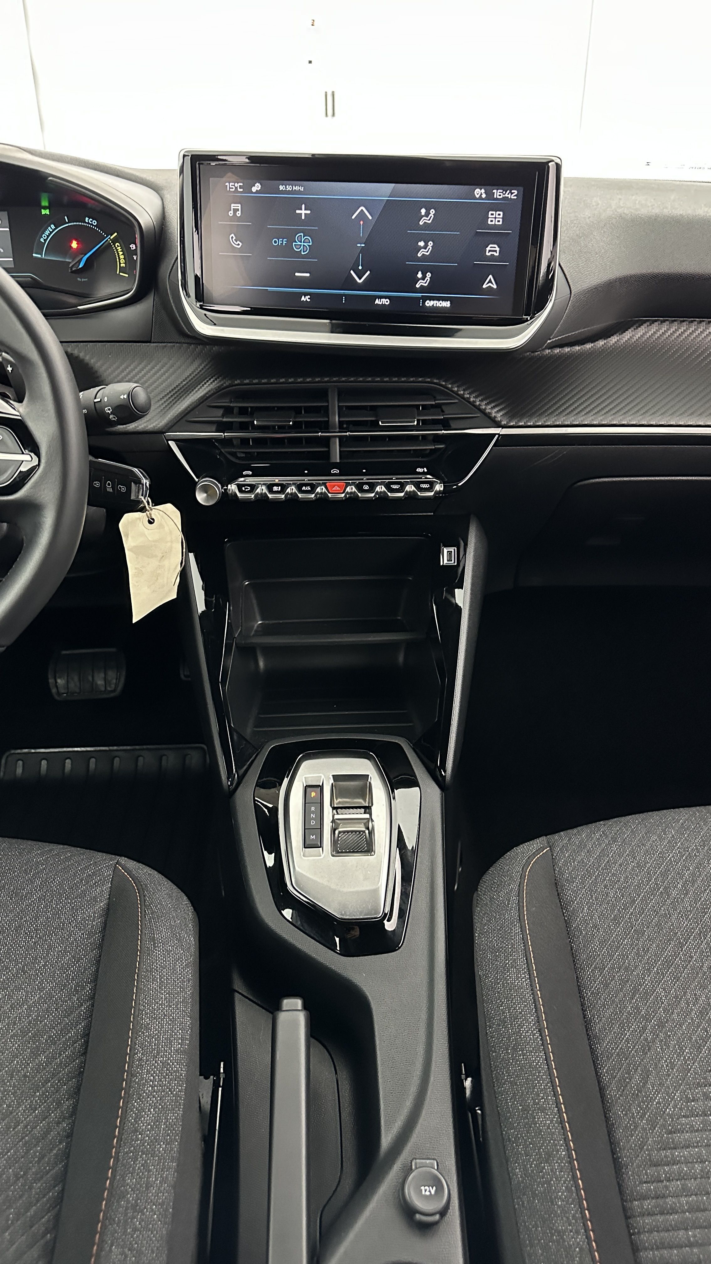 Peugeot 2008 - Image 14