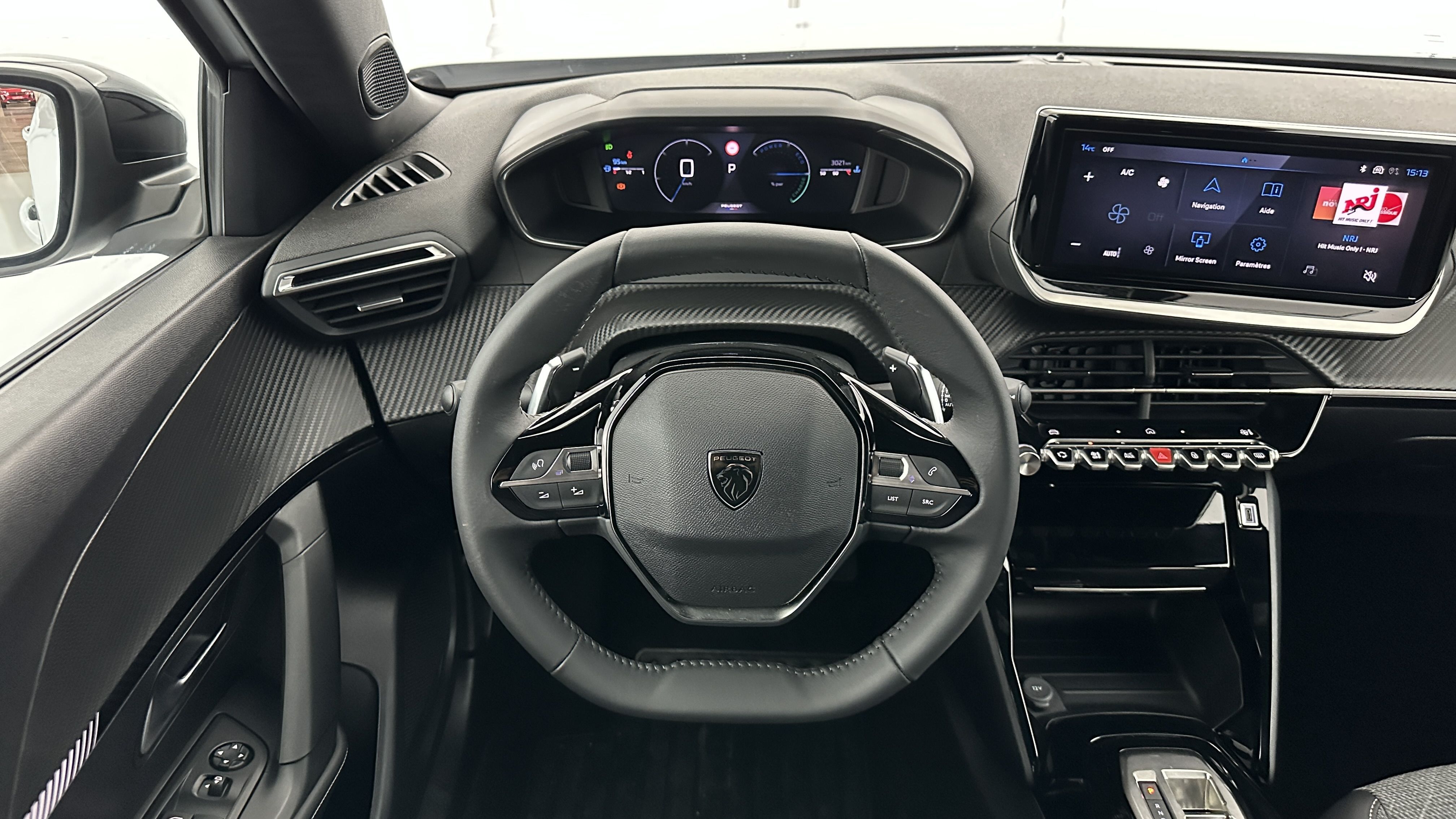 Peugeot 2008 - Image 13