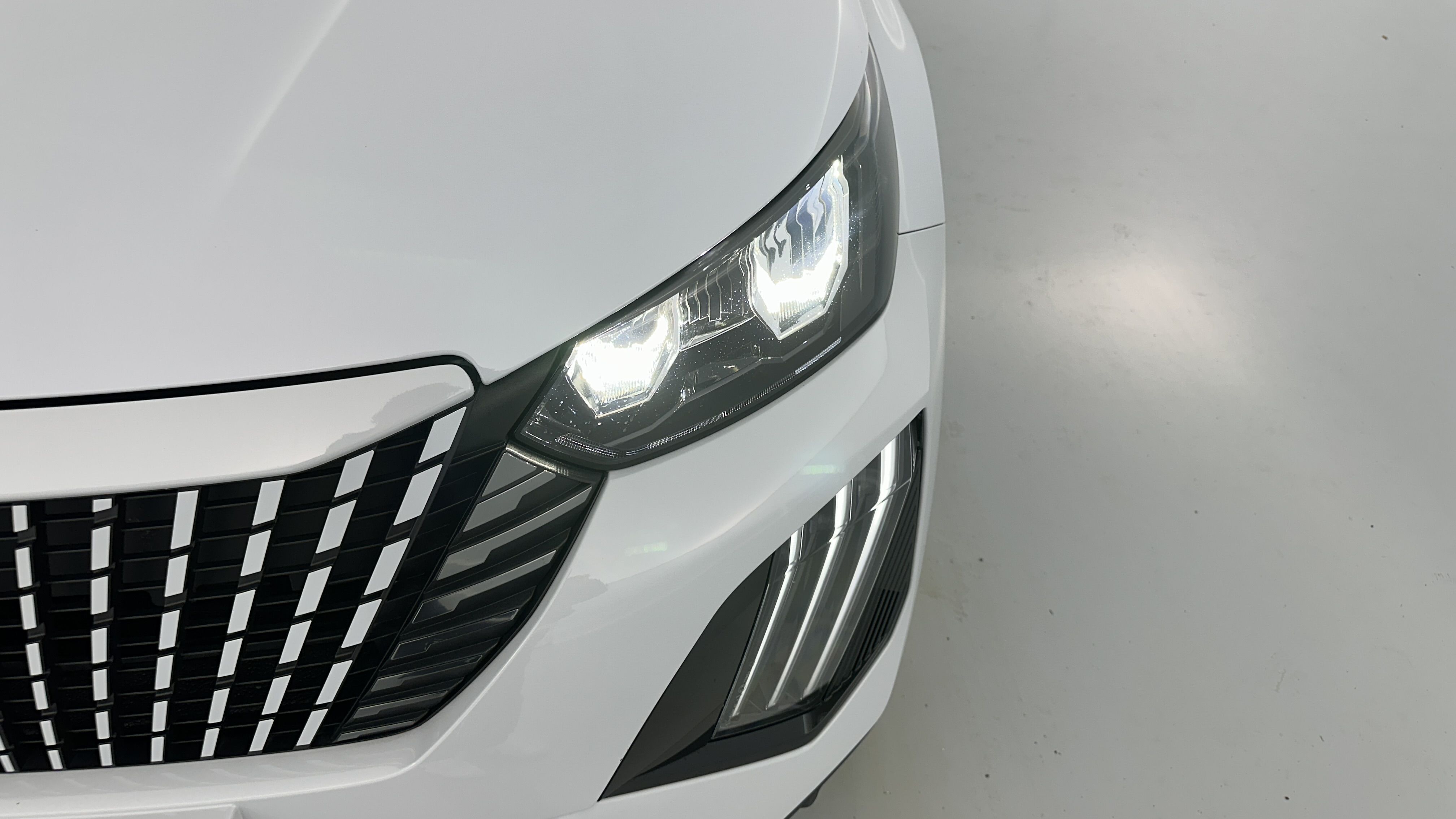 Peugeot 2008 - Image 24
