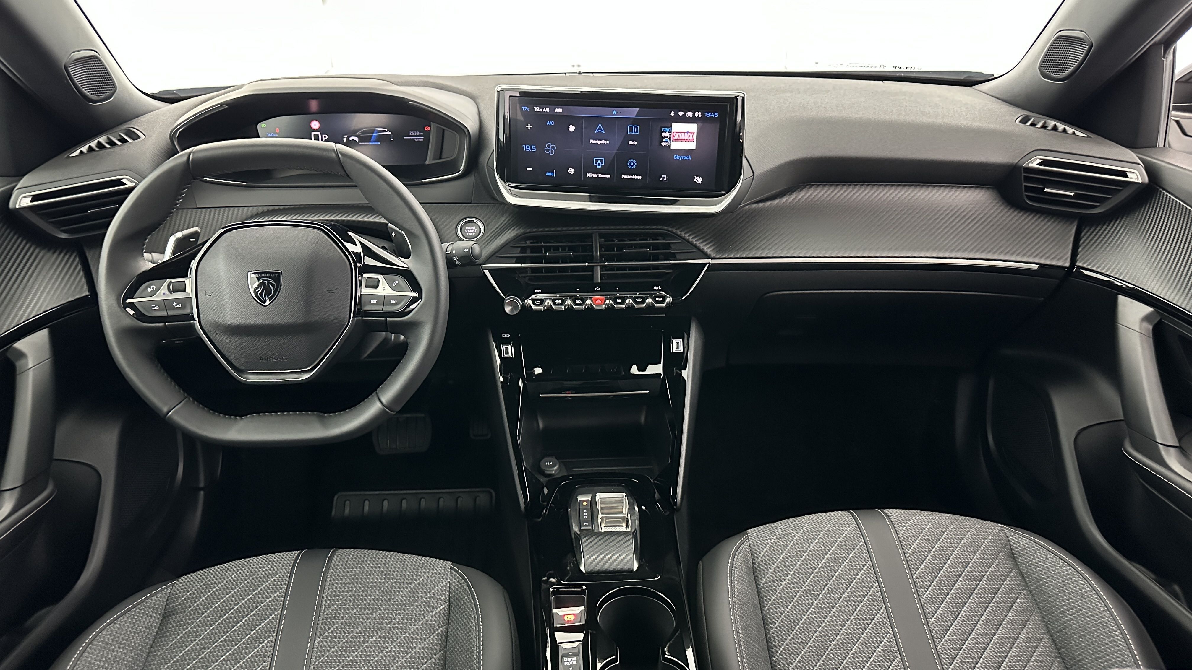 Peugeot 2008 - Image 7