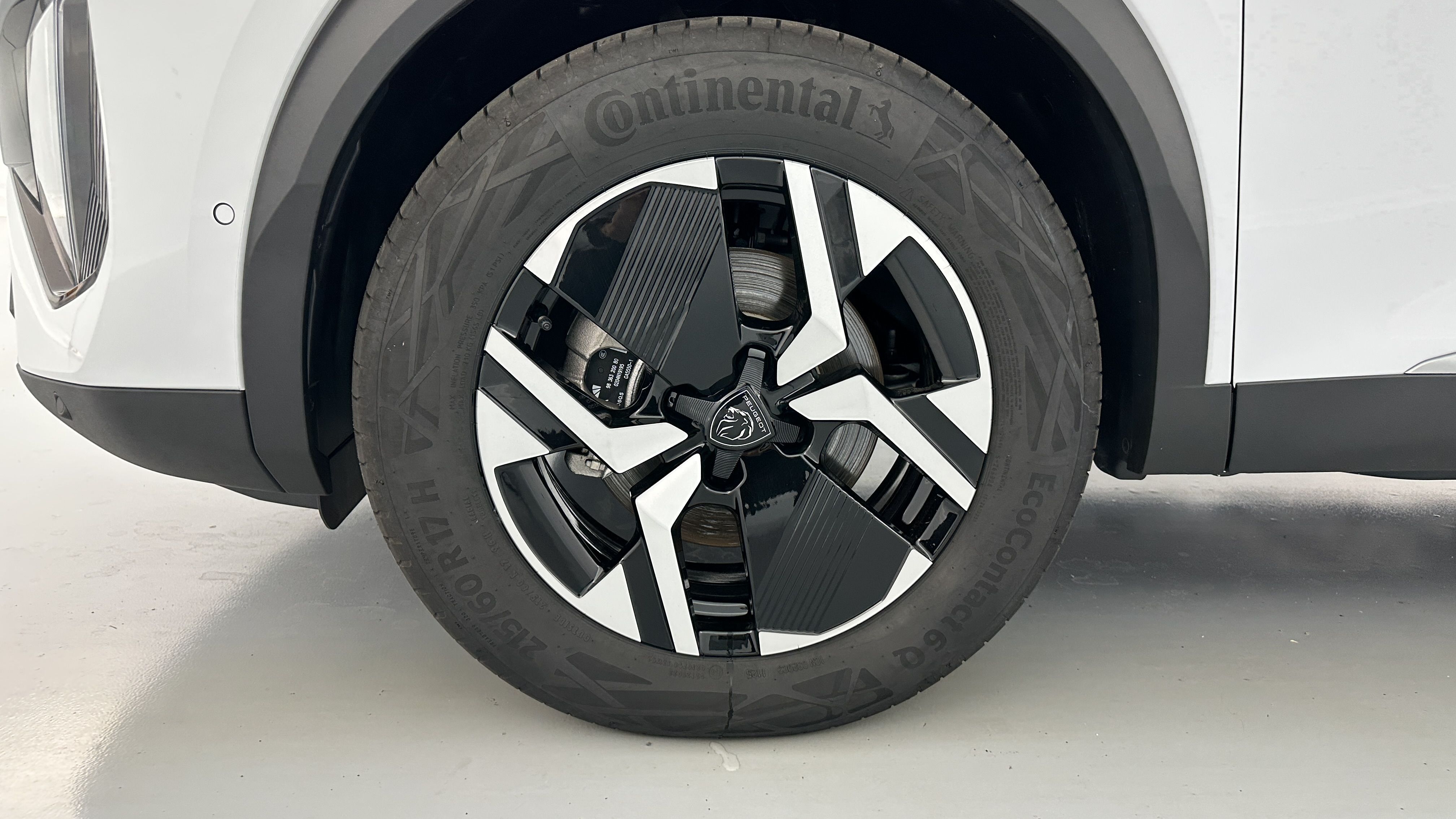 Peugeot 2008 - Image 12