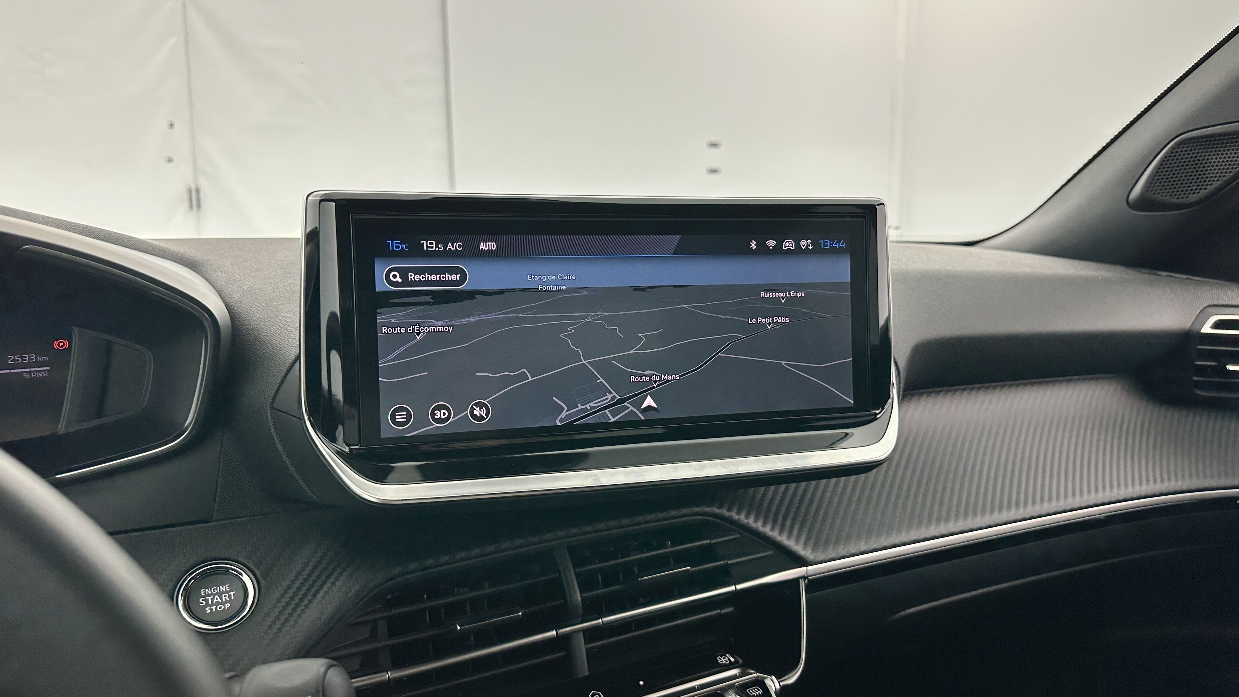 Peugeot 2008 - Image 19