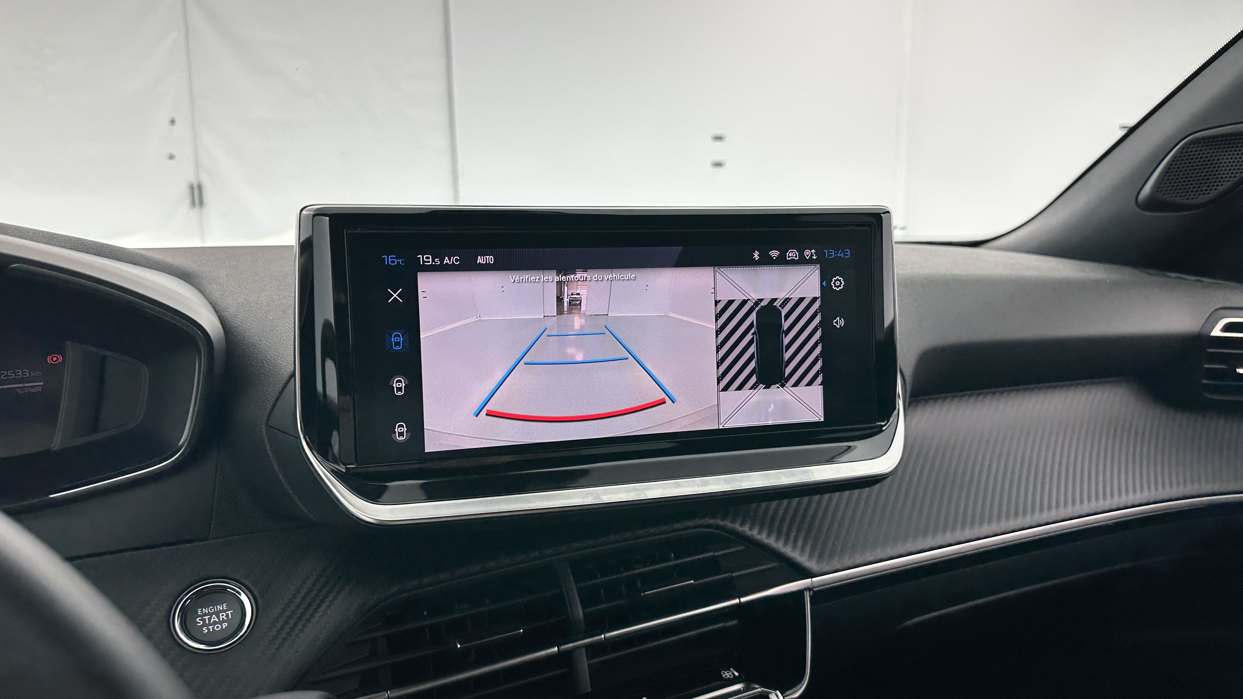 Peugeot 2008 - Image 20