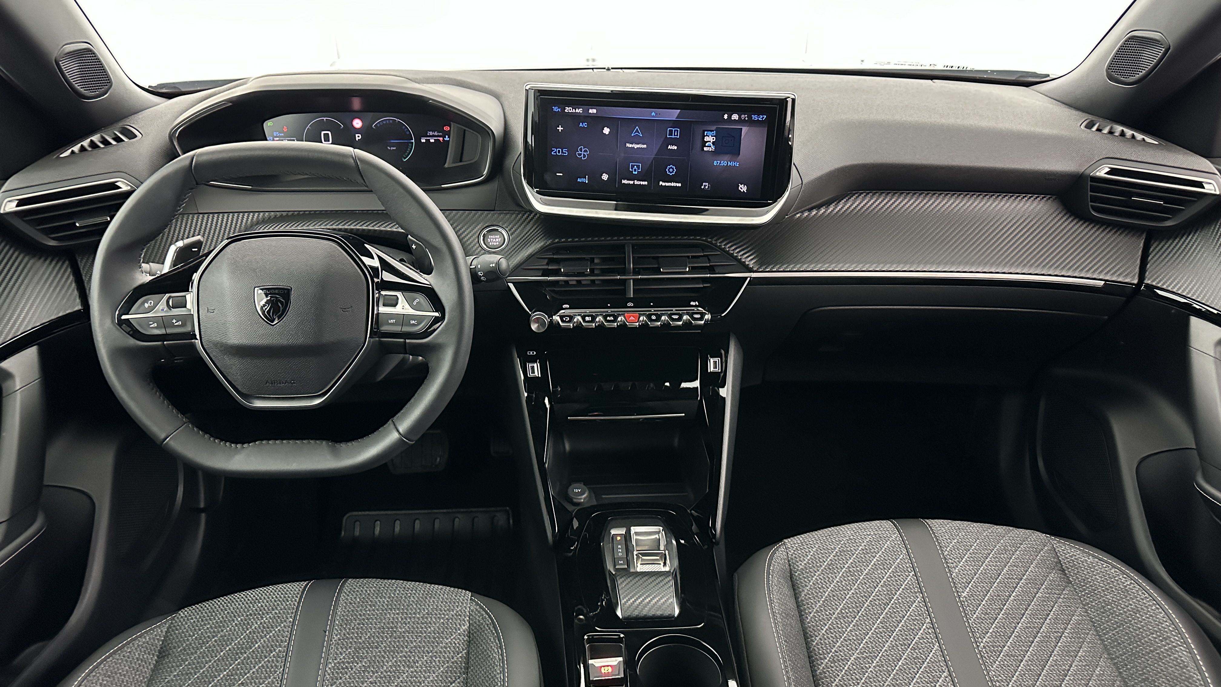 Peugeot 2008 - Image 7