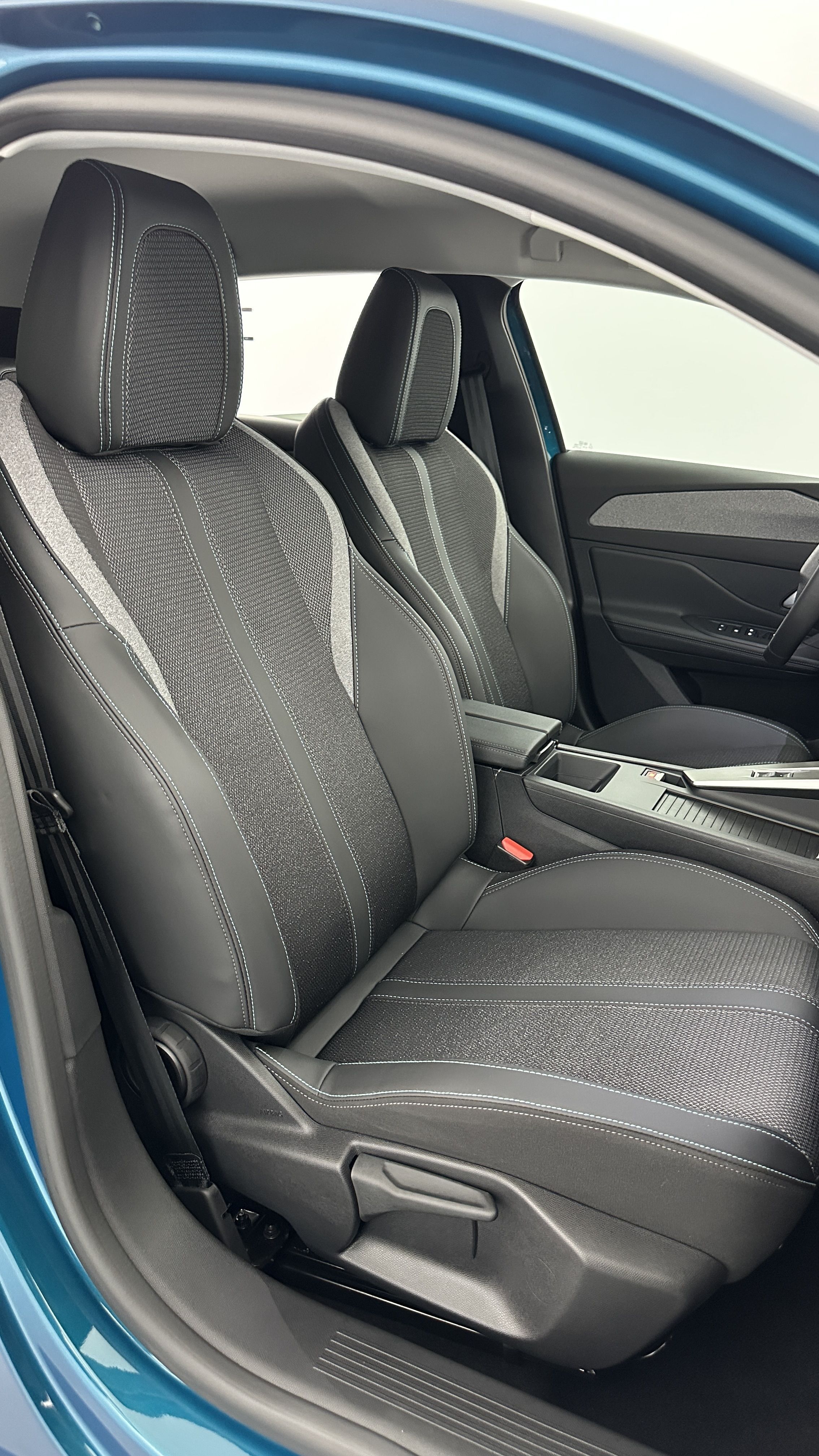 Peugeot 308 - Image 17