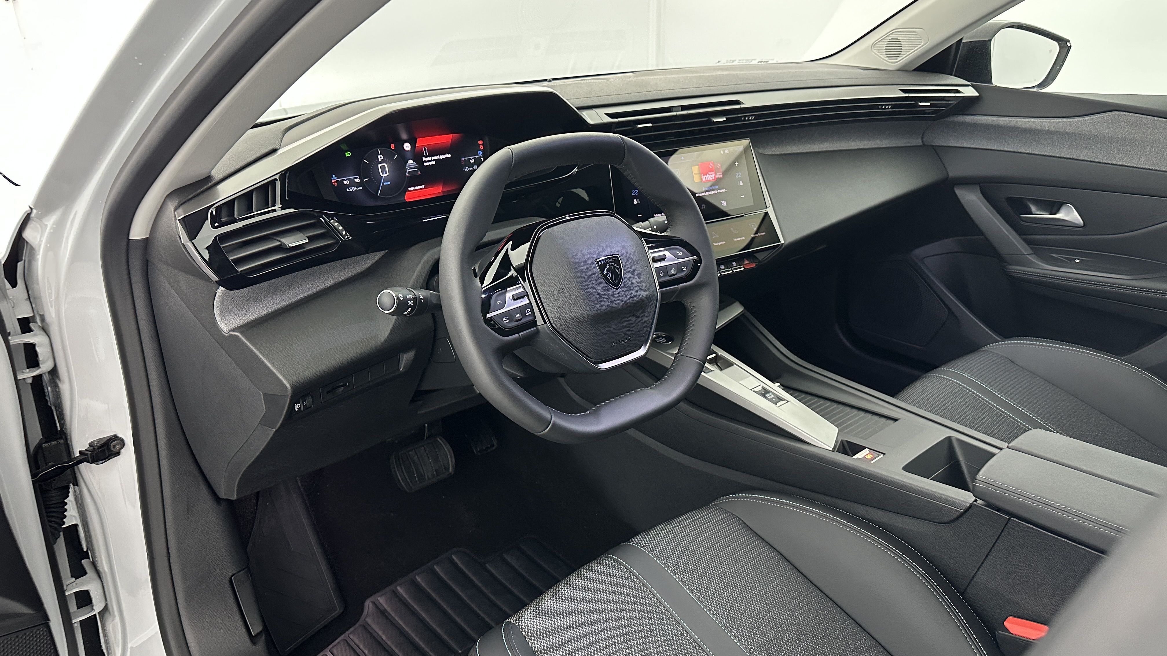 Peugeot 308 - Image 6