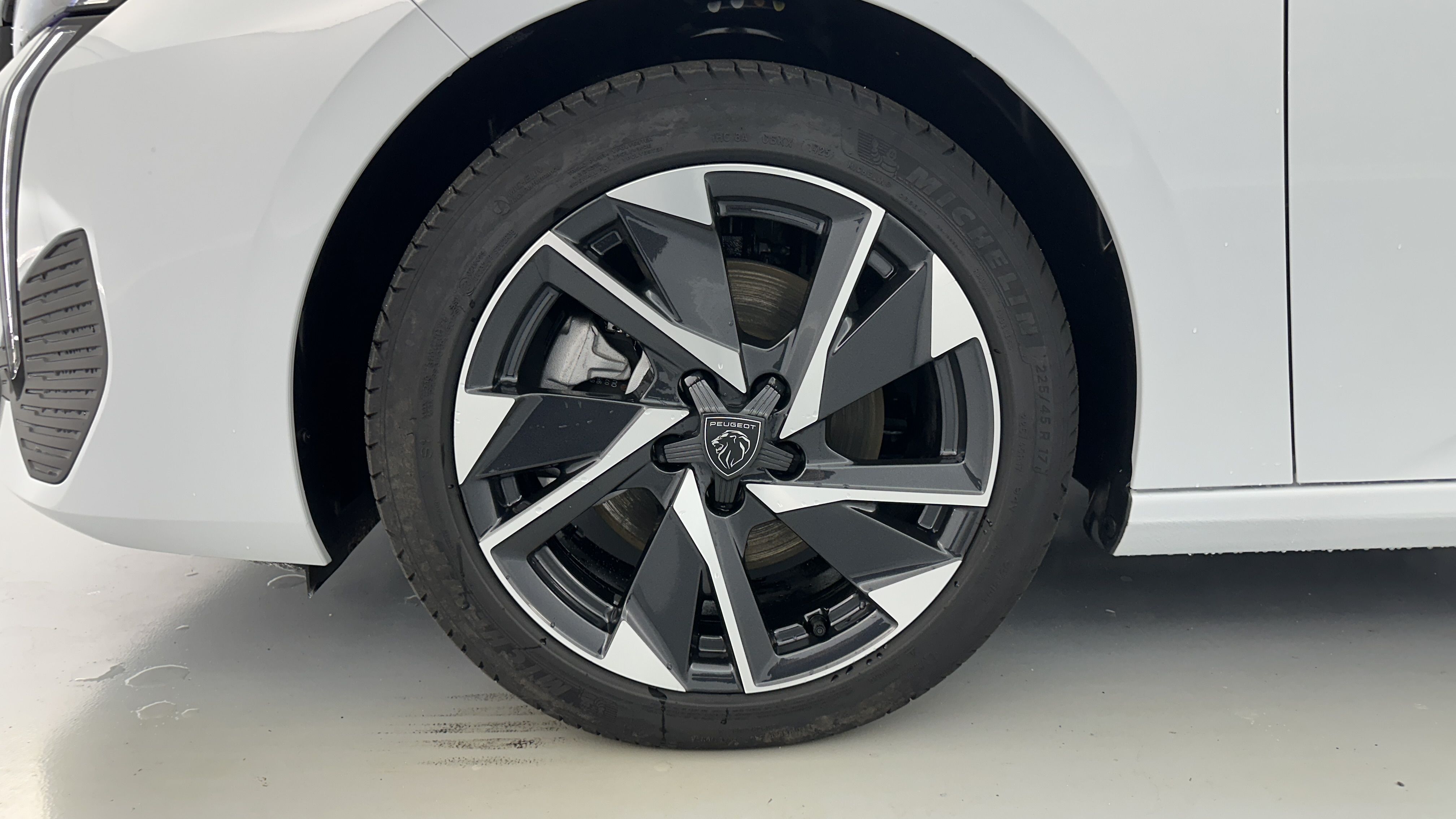 Peugeot 308 - Image 12