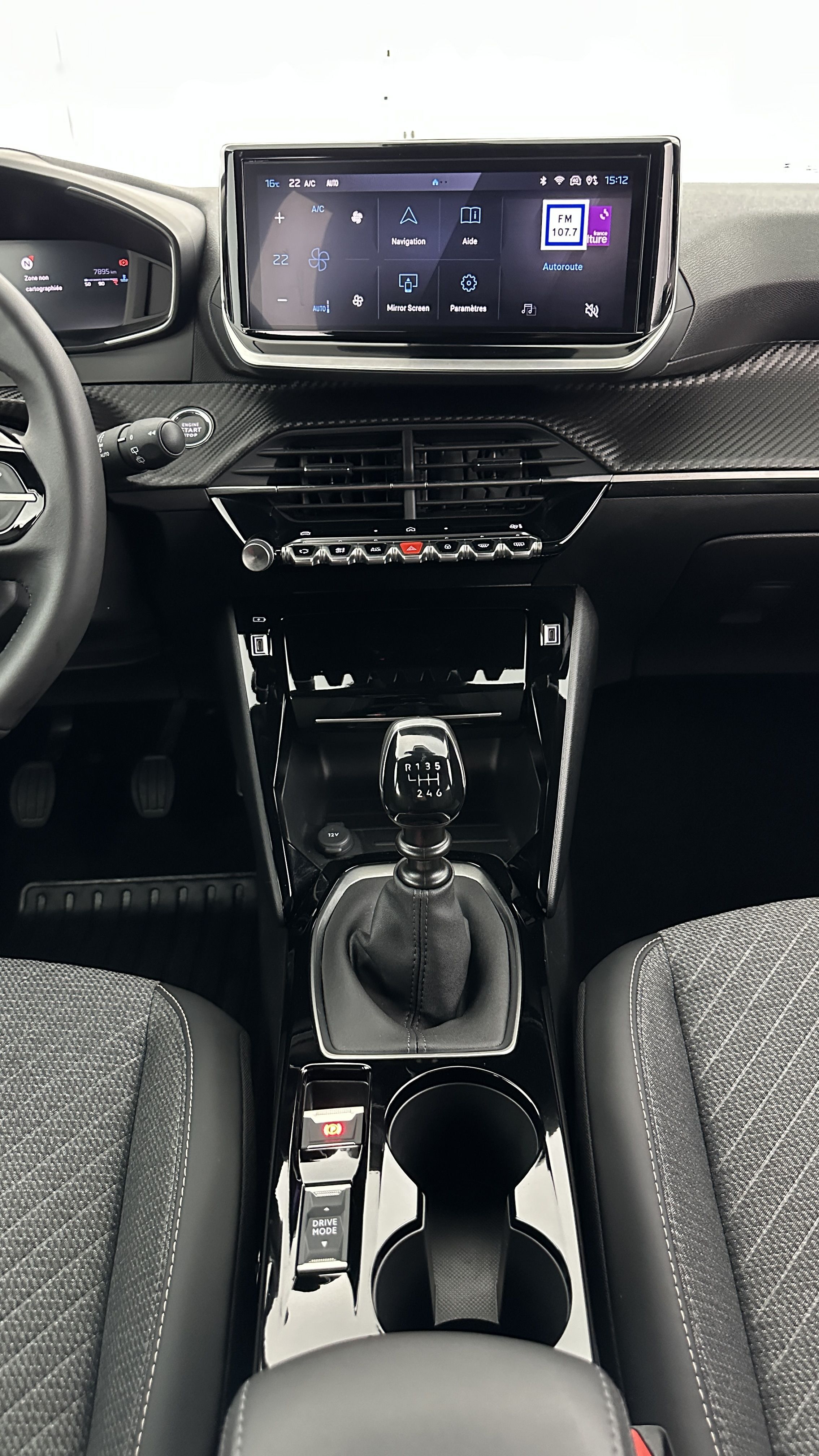 Peugeot 2008 - Image 16