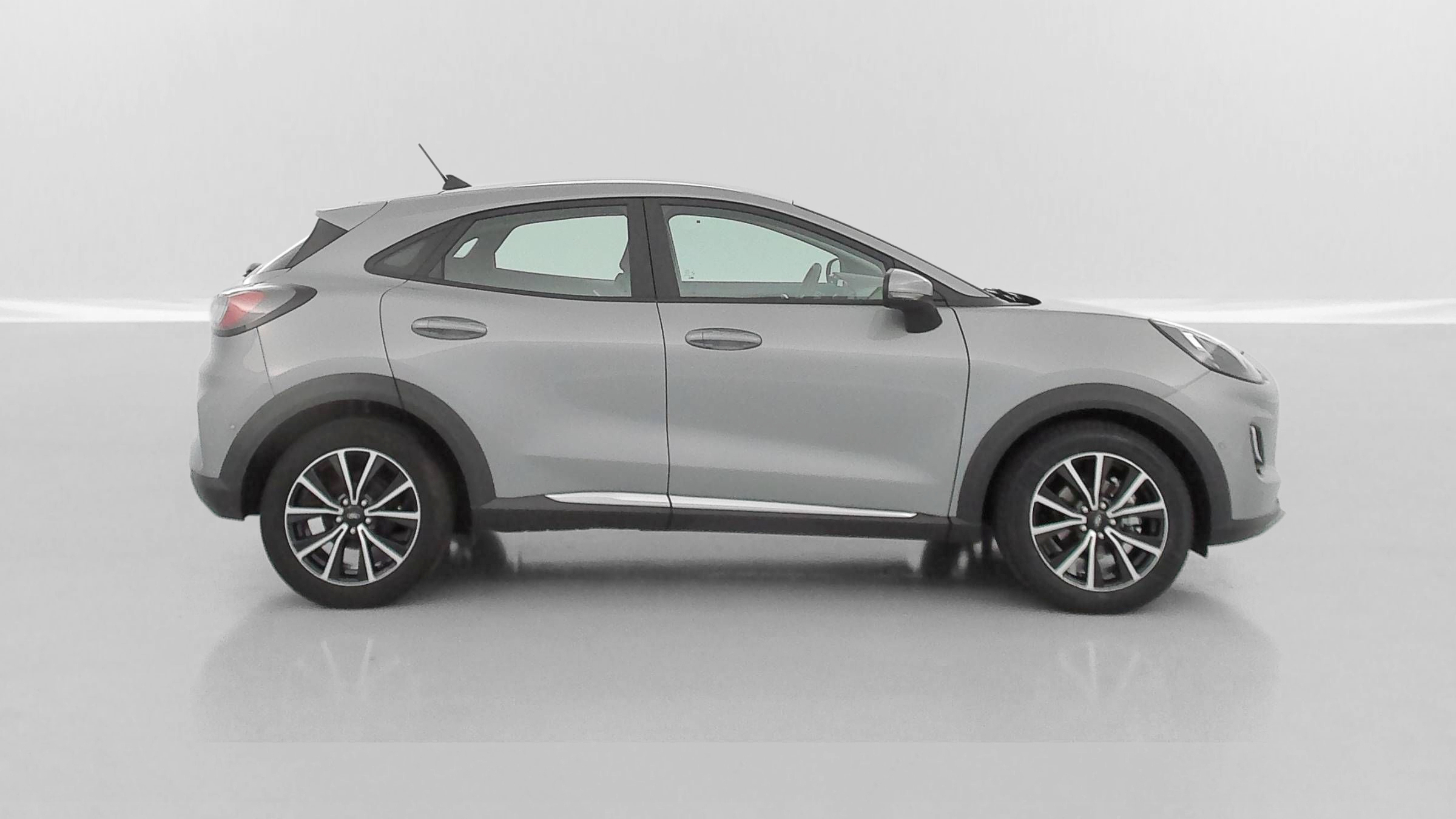 Ford PUMA - Image 29