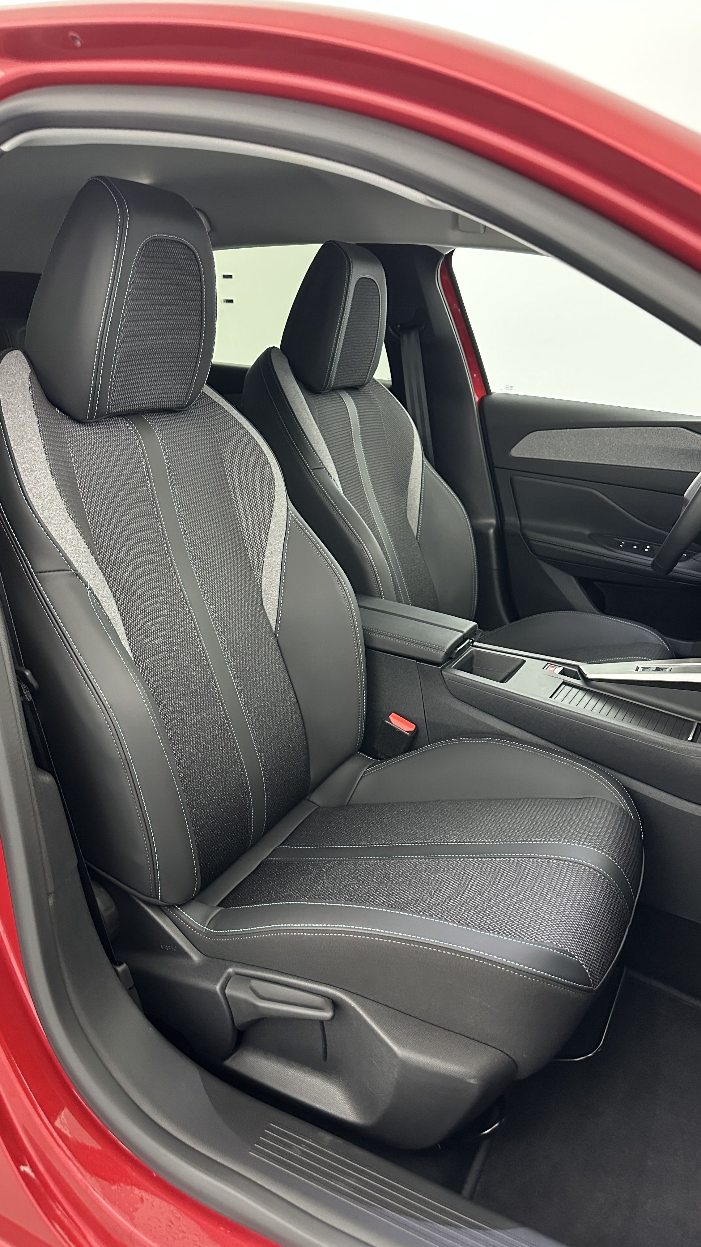 Peugeot 308 - Image 17