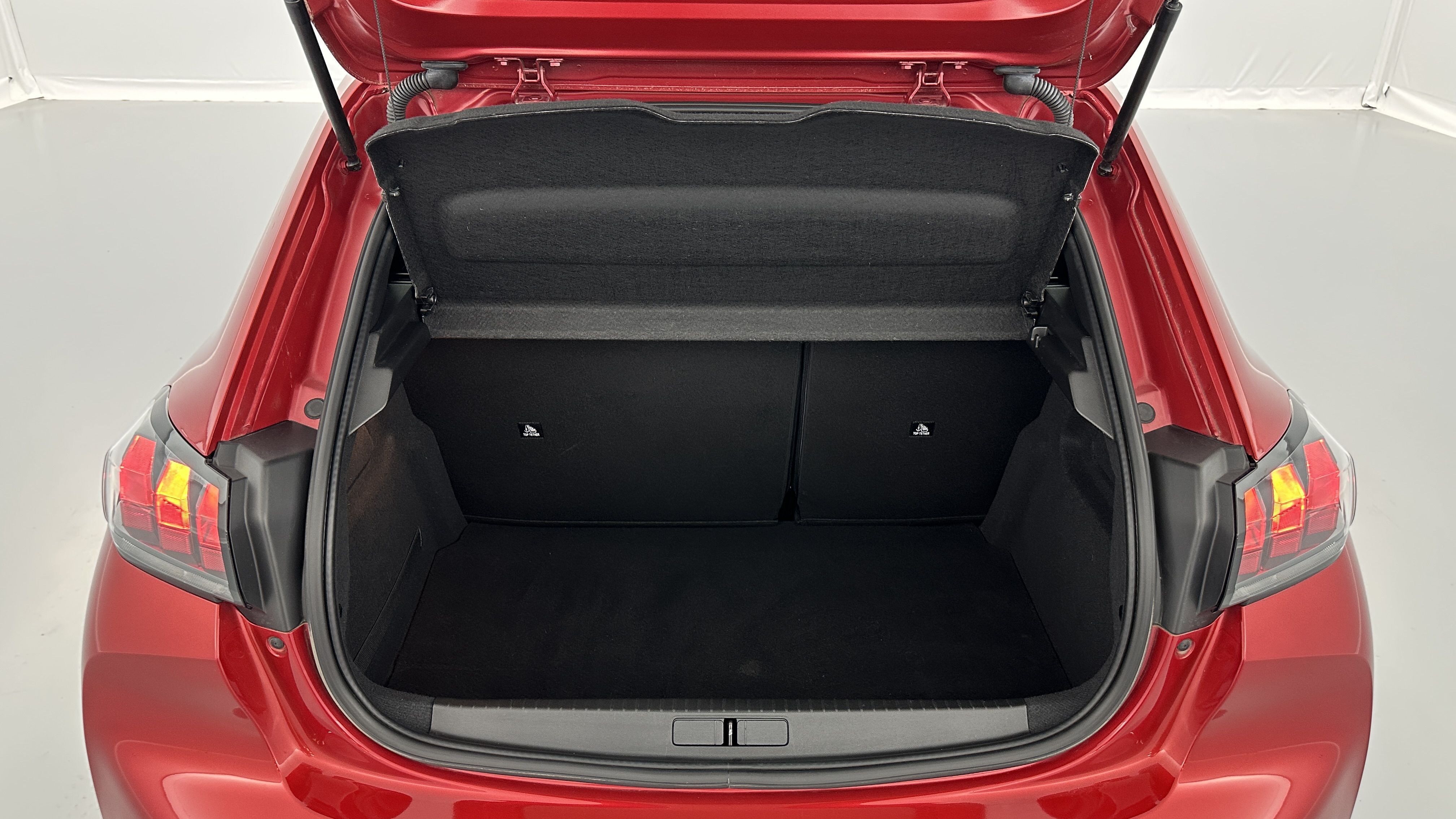 Peugeot 208 - Image 10