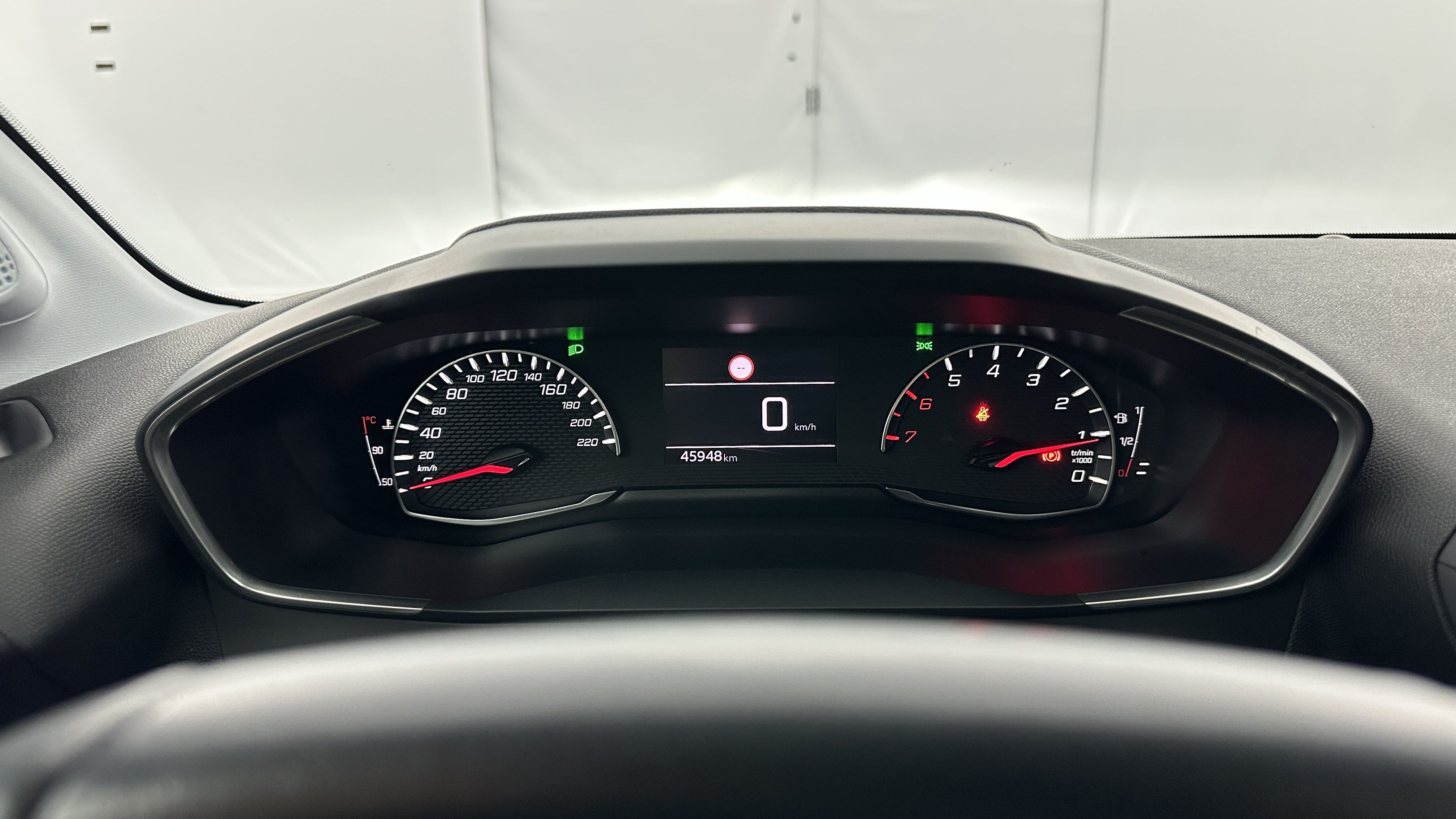 Peugeot 208 - Image 14