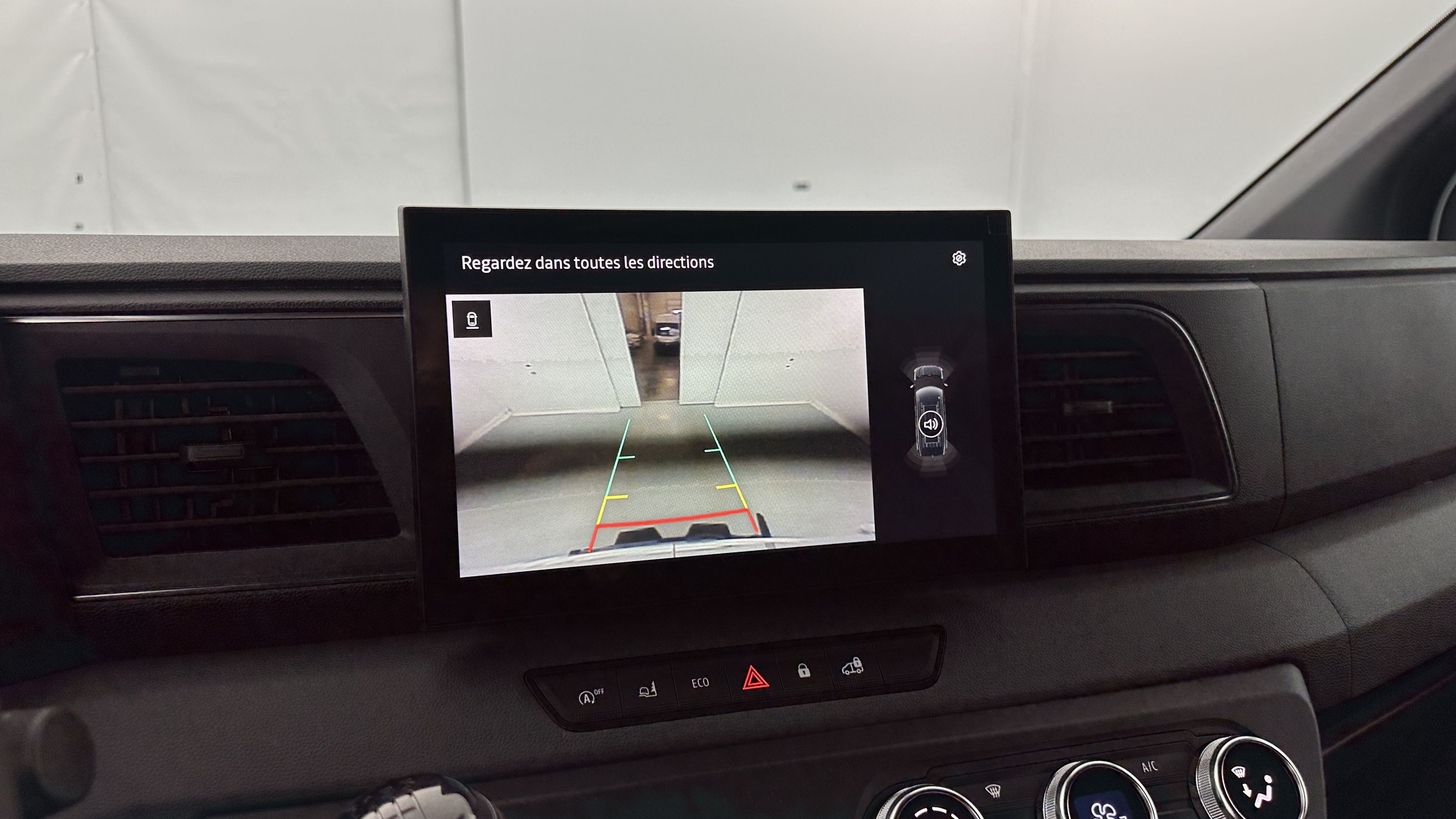 Nissan Interstar Fourgon - Image 13