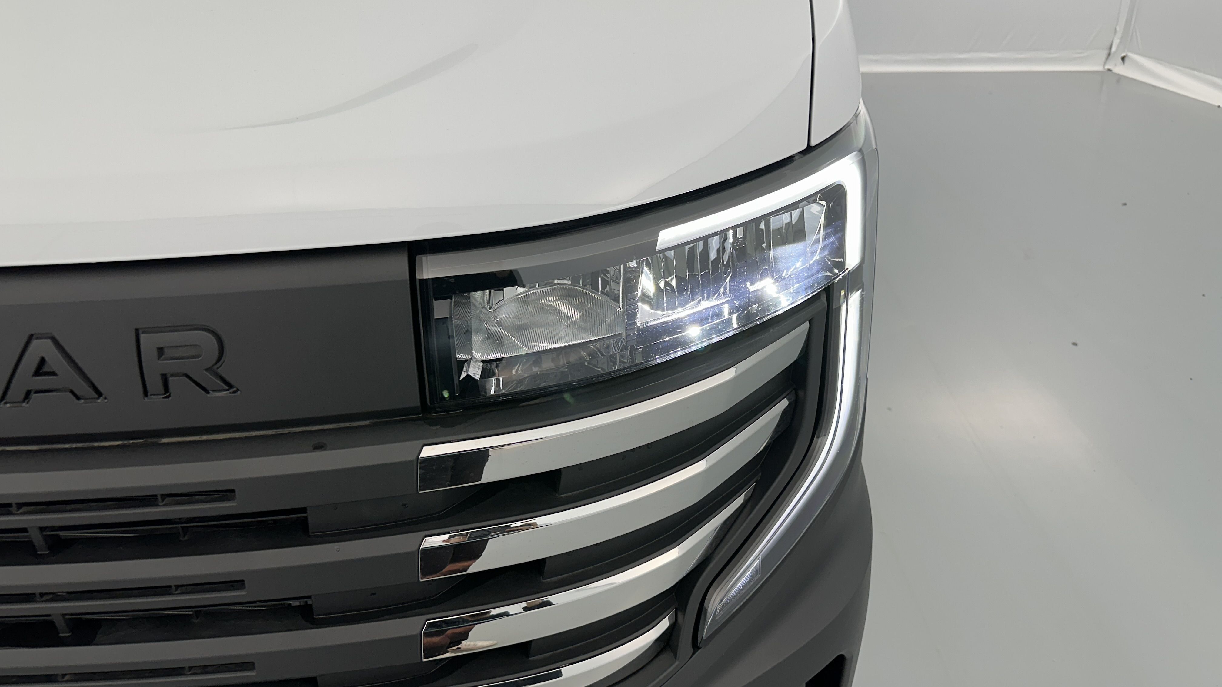 Nissan Interstar Fourgon - Image 15